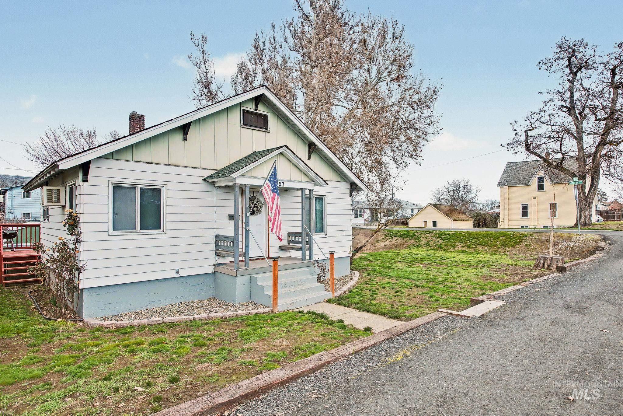 1527 11th Avenue, Lewiston, Idaho 83501, 3 Bedrooms, 1 Bathroom, Residential For Sale, Price $275,000,MLS 99002243