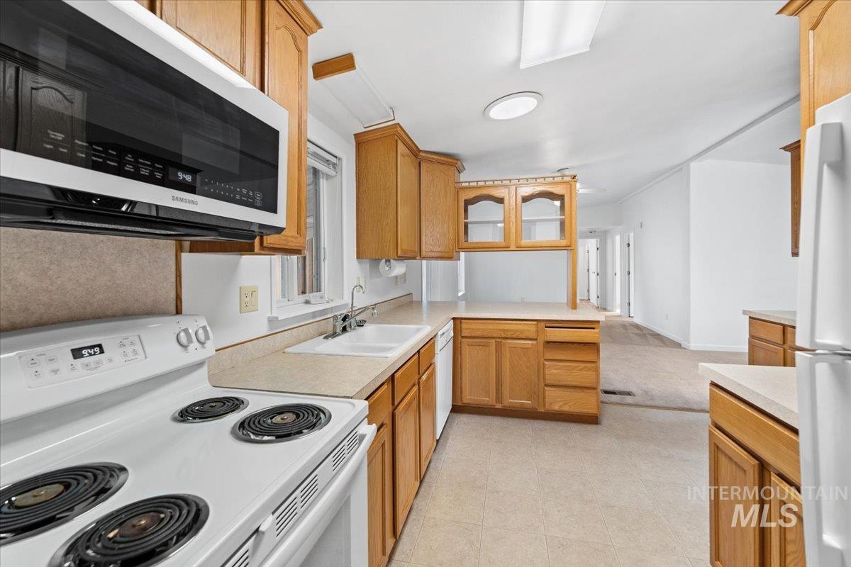 670 E Garfield, Glenns Ferry, Idaho 83623, 4 Bedrooms, 2 Bathrooms, Residential For Sale, Price $335,000,MLS 99002247
