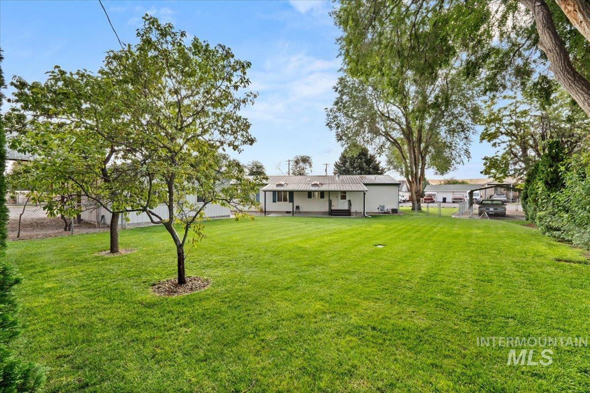 670 E Garfield, Glenns Ferry, Idaho 83623, 4 Bedrooms, 2 Bathrooms, Residential For Sale, Price $335,000,MLS 99002247