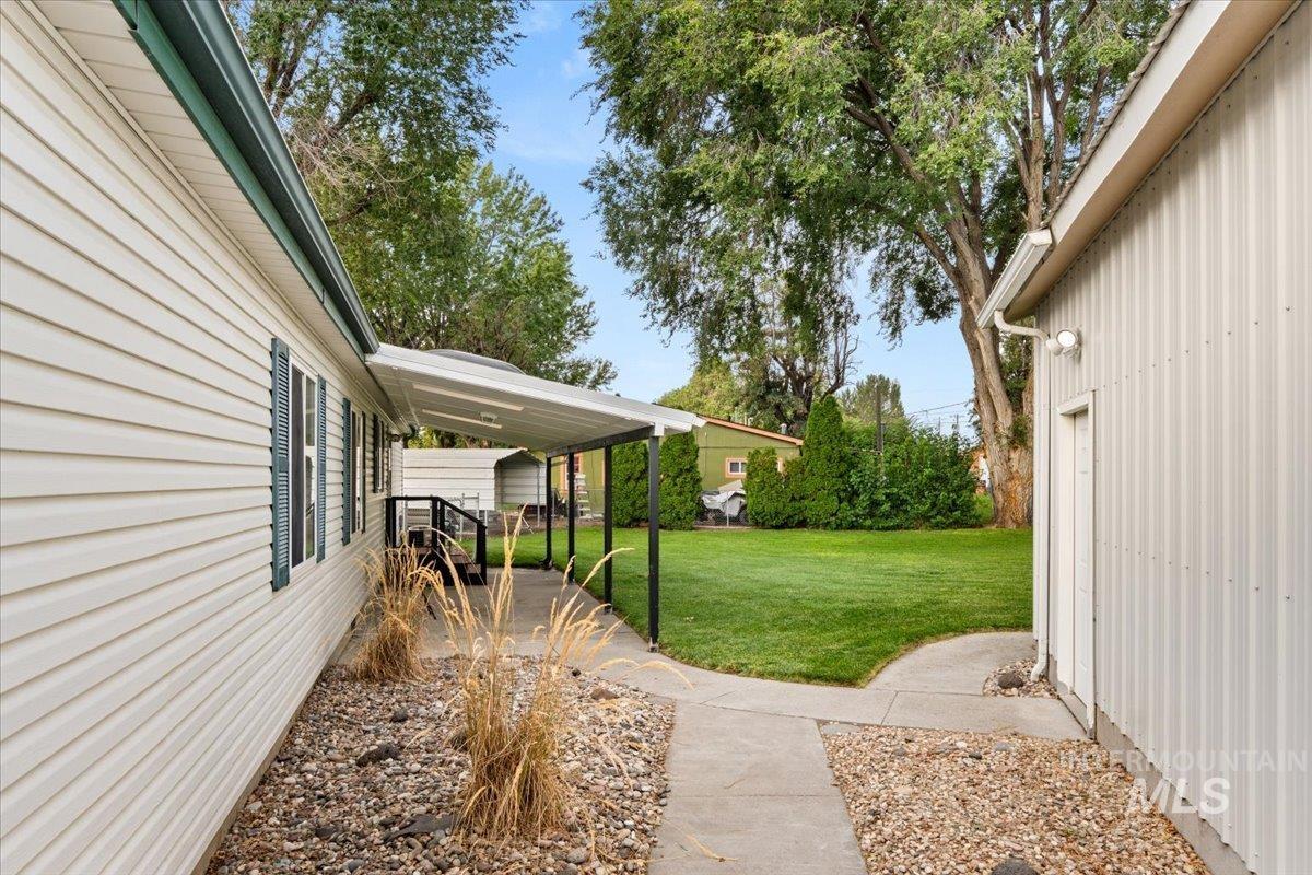 670 E Garfield, Glenns Ferry, Idaho 83623, 4 Bedrooms, 2 Bathrooms, Residential For Sale, Price $335,000,MLS 99002247