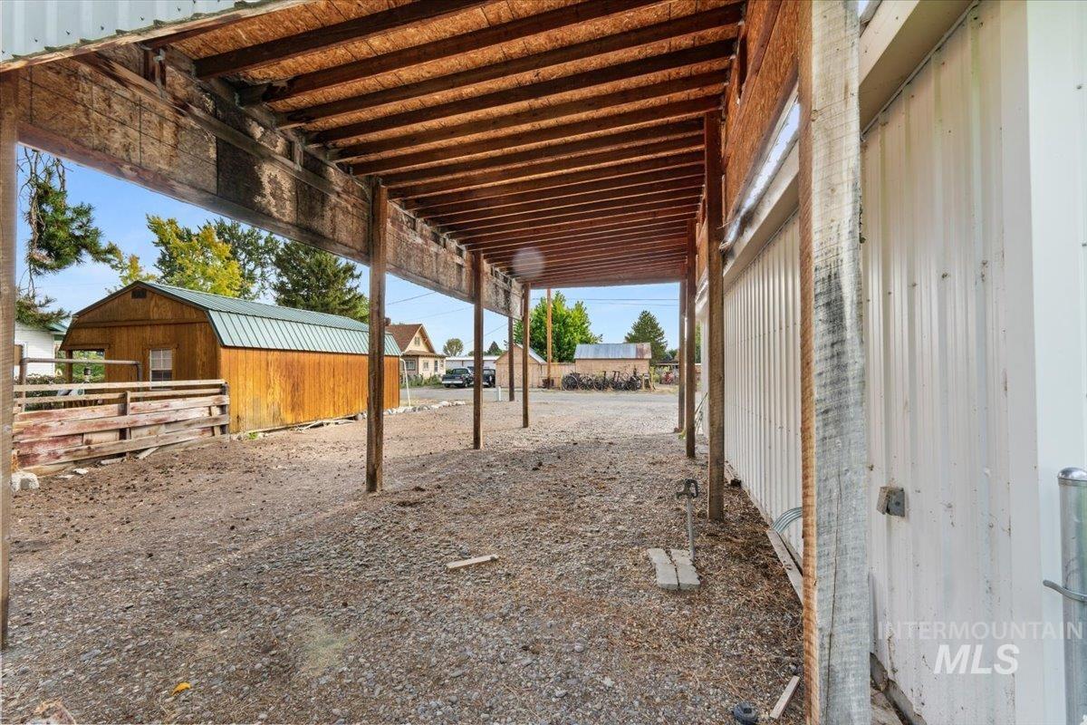 670 E Garfield, Glenns Ferry, Idaho 83623, 4 Bedrooms, 2 Bathrooms, Residential For Sale, Price $335,000,MLS 99002247