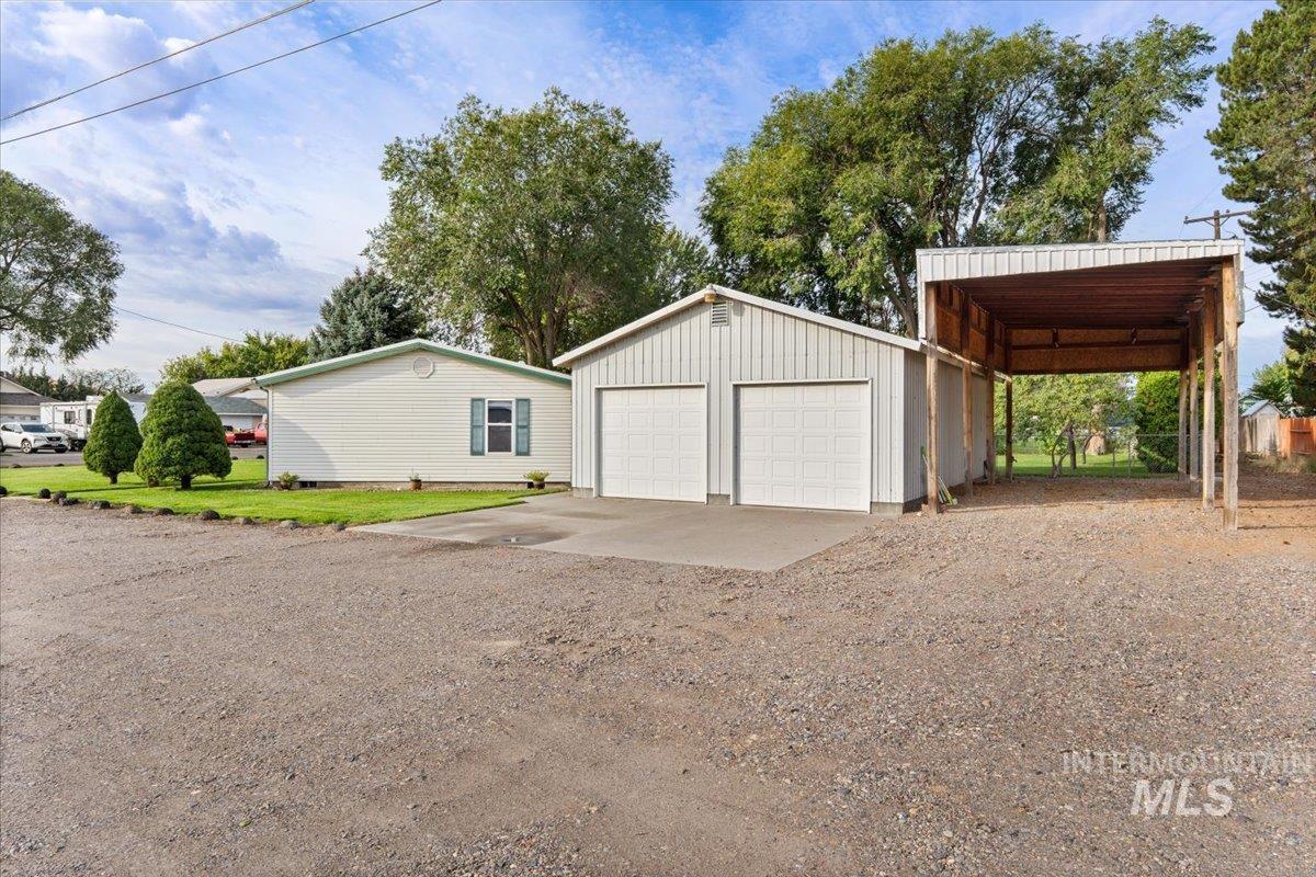 670 E Garfield, Glenns Ferry, Idaho 83623, 4 Bedrooms, 2 Bathrooms, Residential For Sale, Price $335,000,MLS 99002247