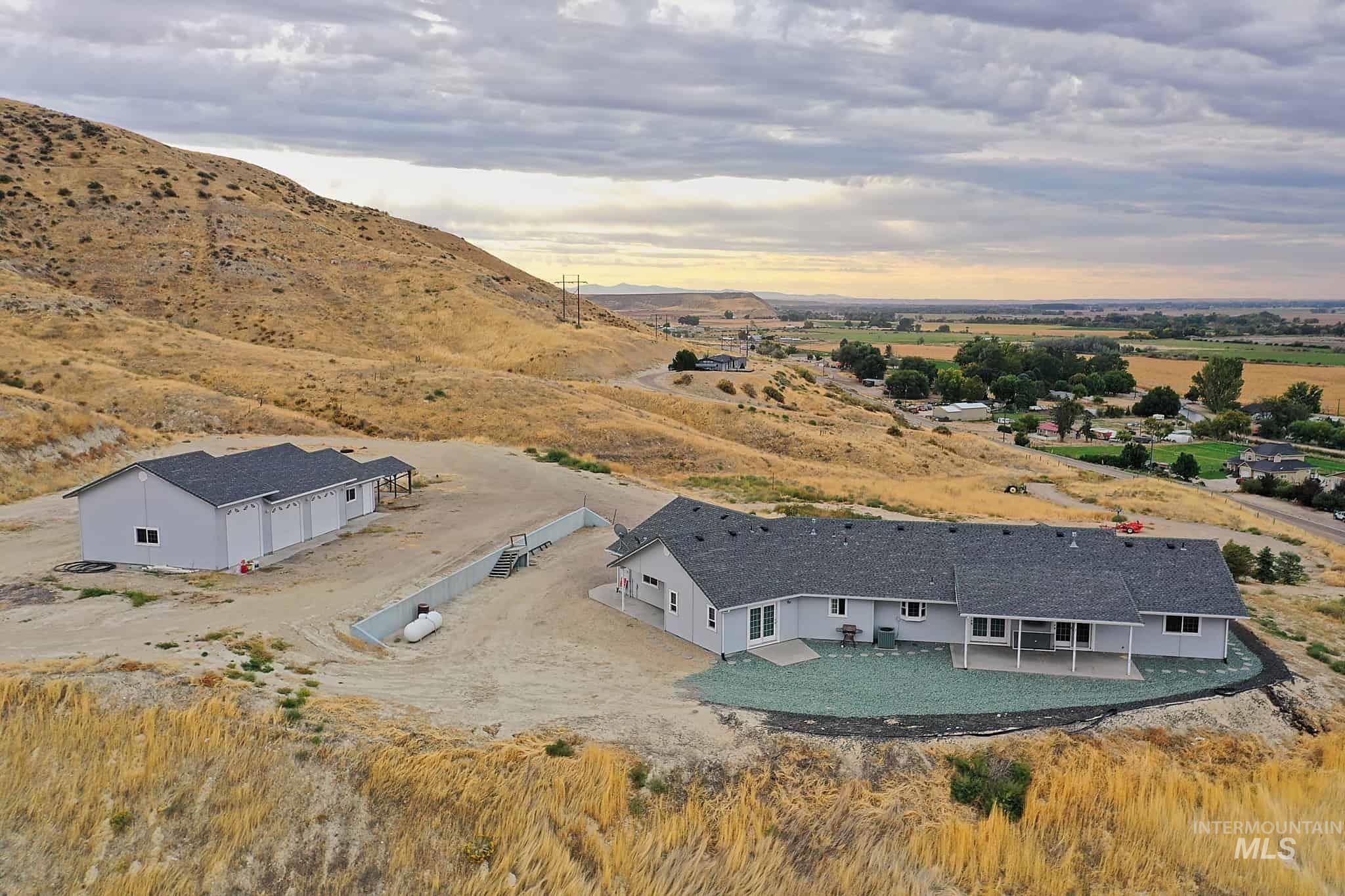 2992 Hwy 52, Payette, Idaho 83661, 4 Bedrooms, 2 Bathrooms, Residential For Sale, Price $715,000,MLS 99002251