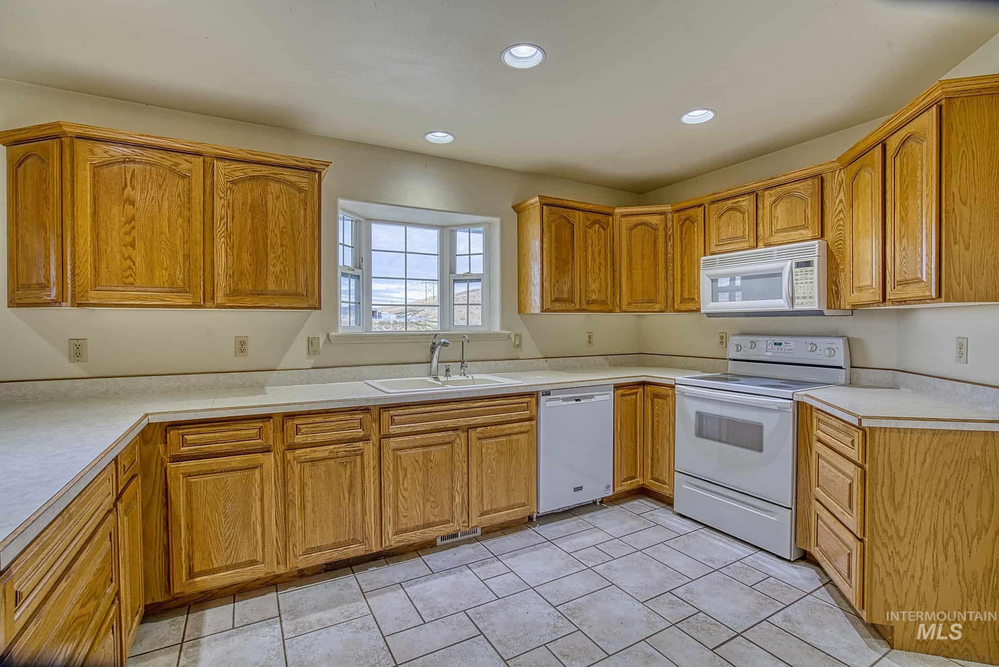 2992 Hwy 52, Payette, Idaho 83661, 4 Bedrooms, 2 Bathrooms, Residential For Sale, Price $715,000,MLS 99002251