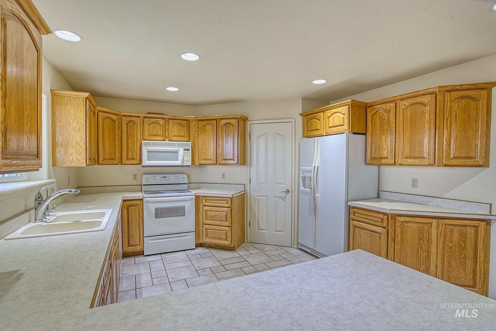2992 Hwy 52, Payette, Idaho 83661, 4 Bedrooms, 2 Bathrooms, Residential For Sale, Price $715,000,MLS 99002251
