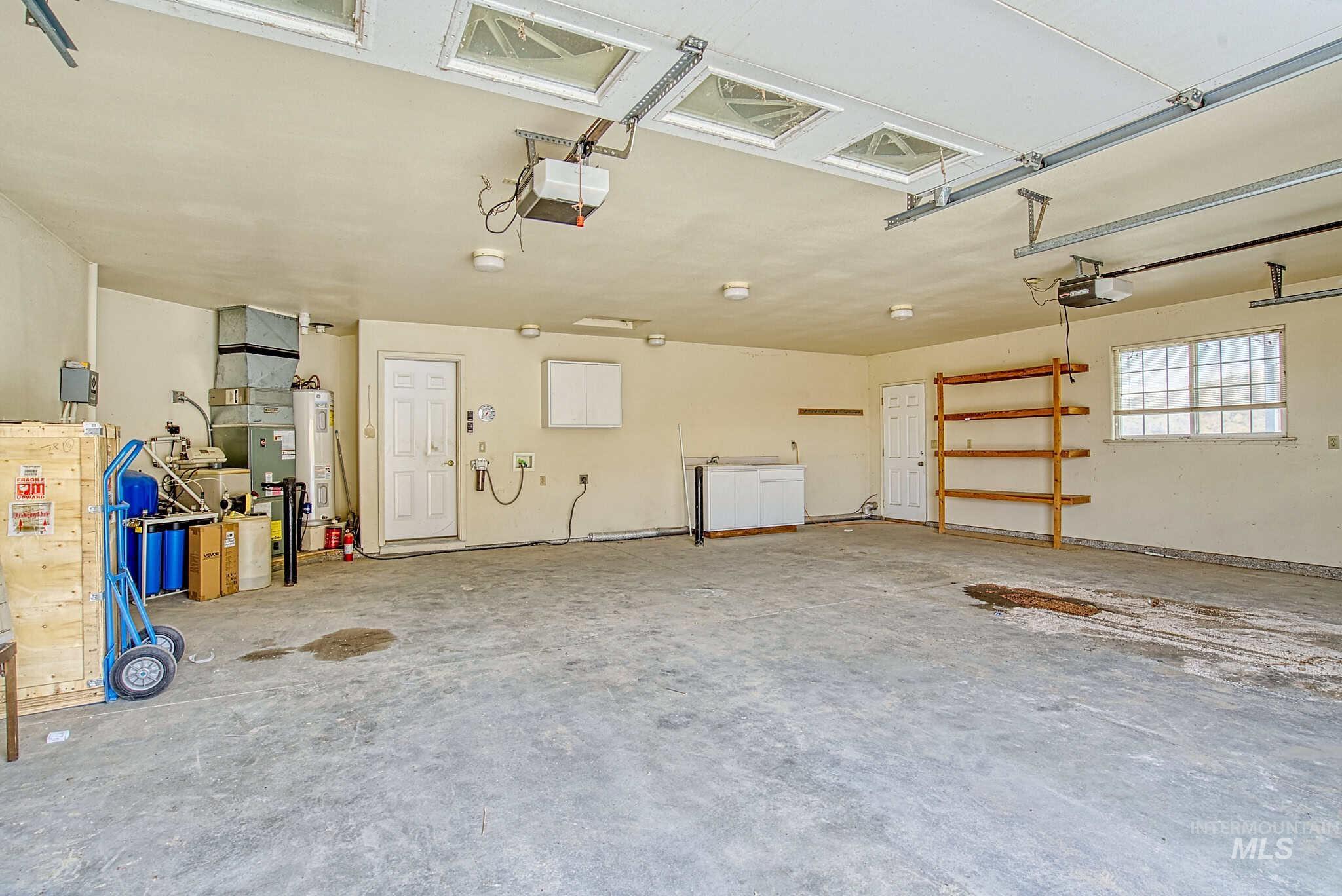 2992 Hwy 52, Payette, Idaho 83661, 4 Bedrooms, 2 Bathrooms, Residential For Sale, Price $715,000,MLS 99002251