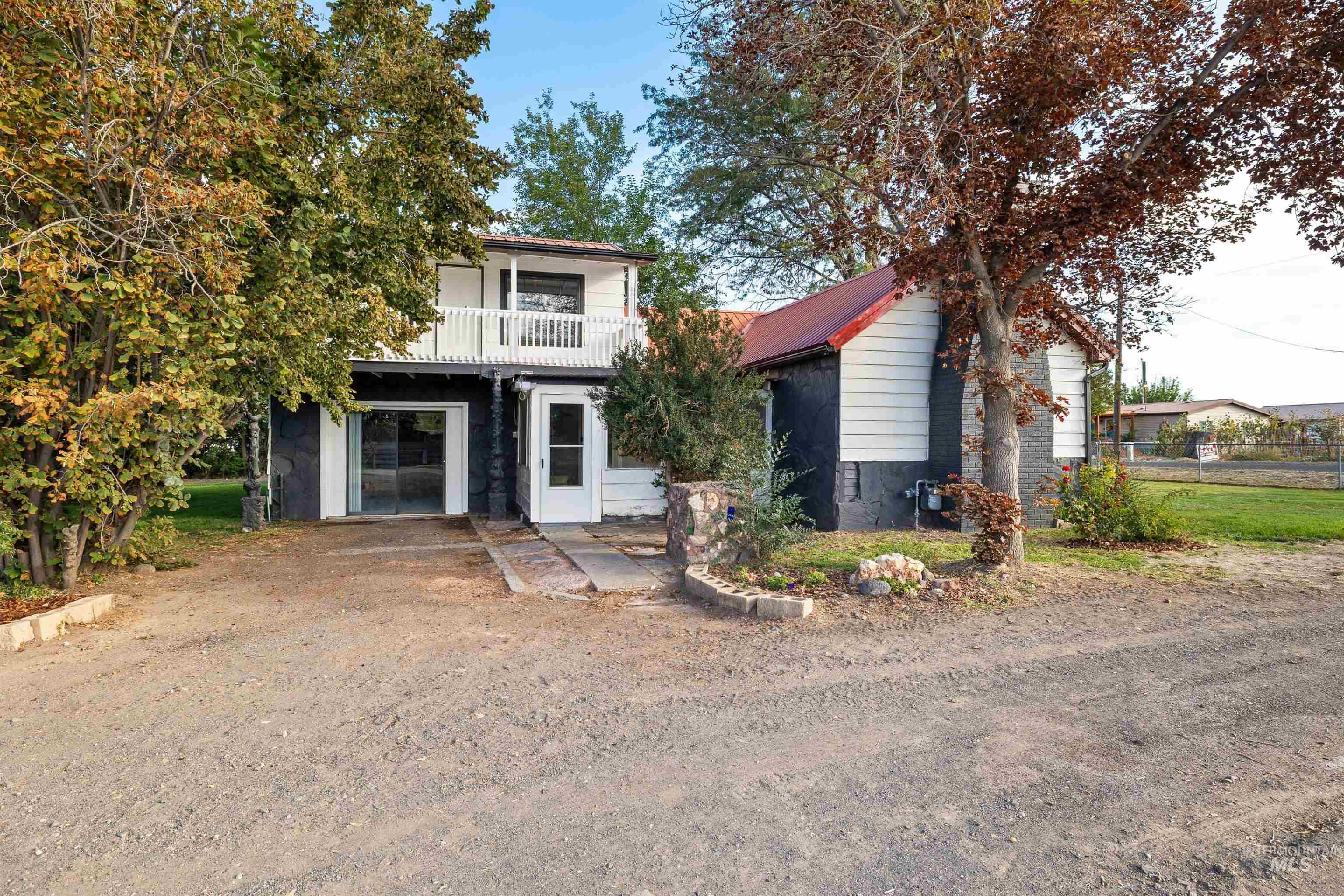 4205 N 1410 E, Buhl, Idaho 83316, 4 Bedrooms, 2 Bathrooms, Residential For Sale, Price $479,000,MLS 99002252