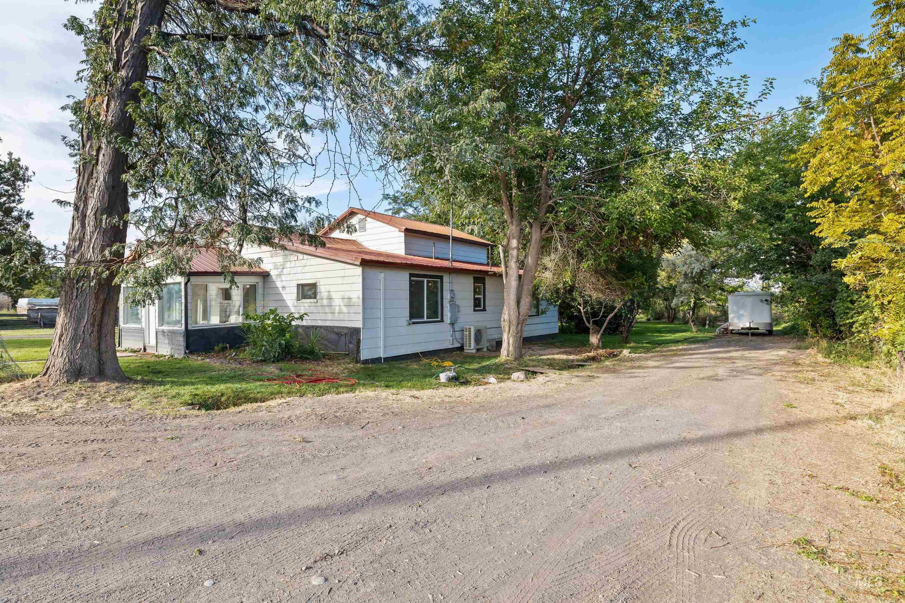 4205 N 1410 E, Buhl, Idaho 83316, 4 Bedrooms, 2 Bathrooms, Residential For Sale, Price $479,000,MLS 99002252