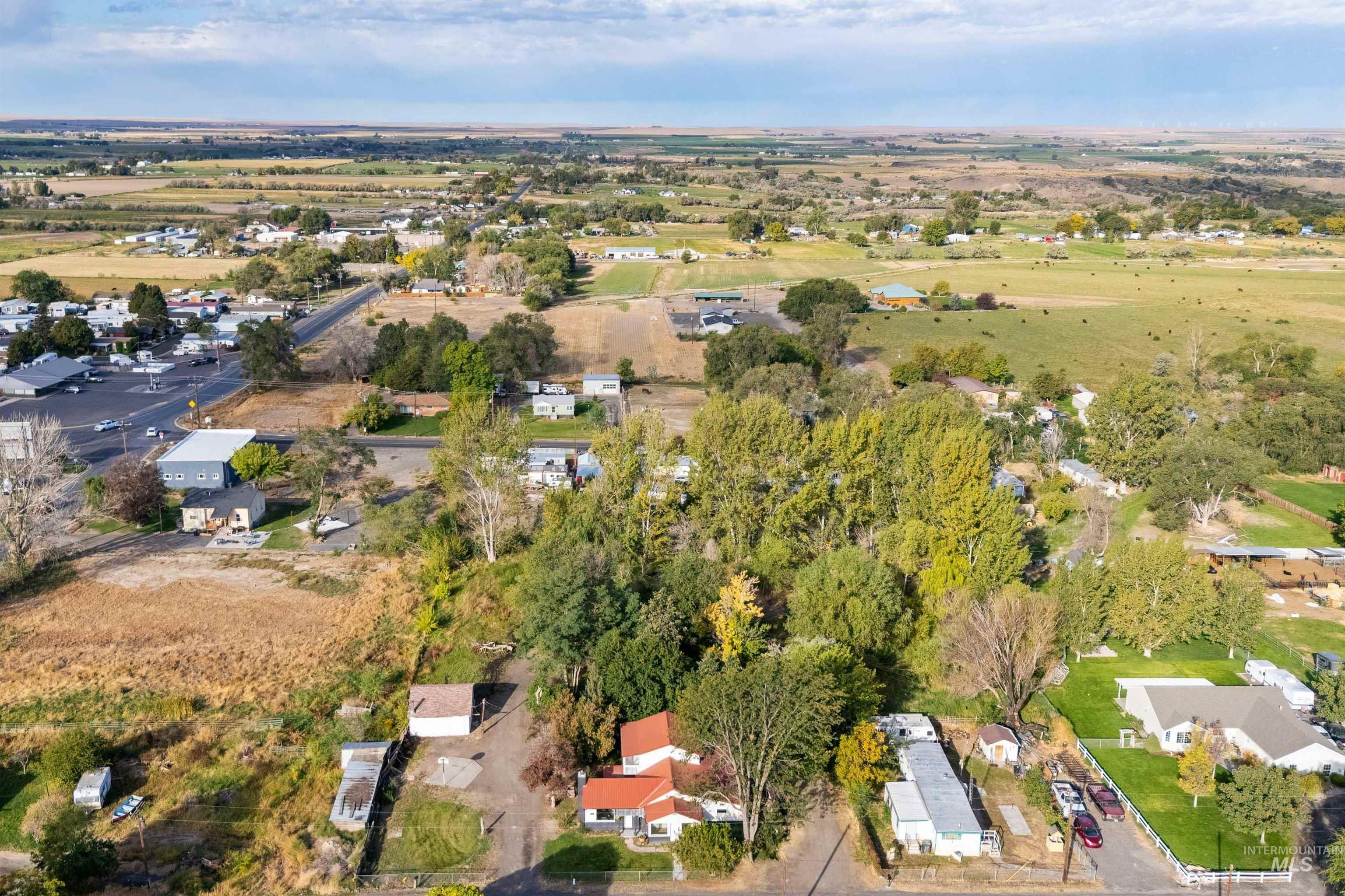 4205 N 1410 E, Buhl, Idaho 83316, 4 Bedrooms, 2 Bathrooms, Residential For Sale, Price $479,000,MLS 99002252