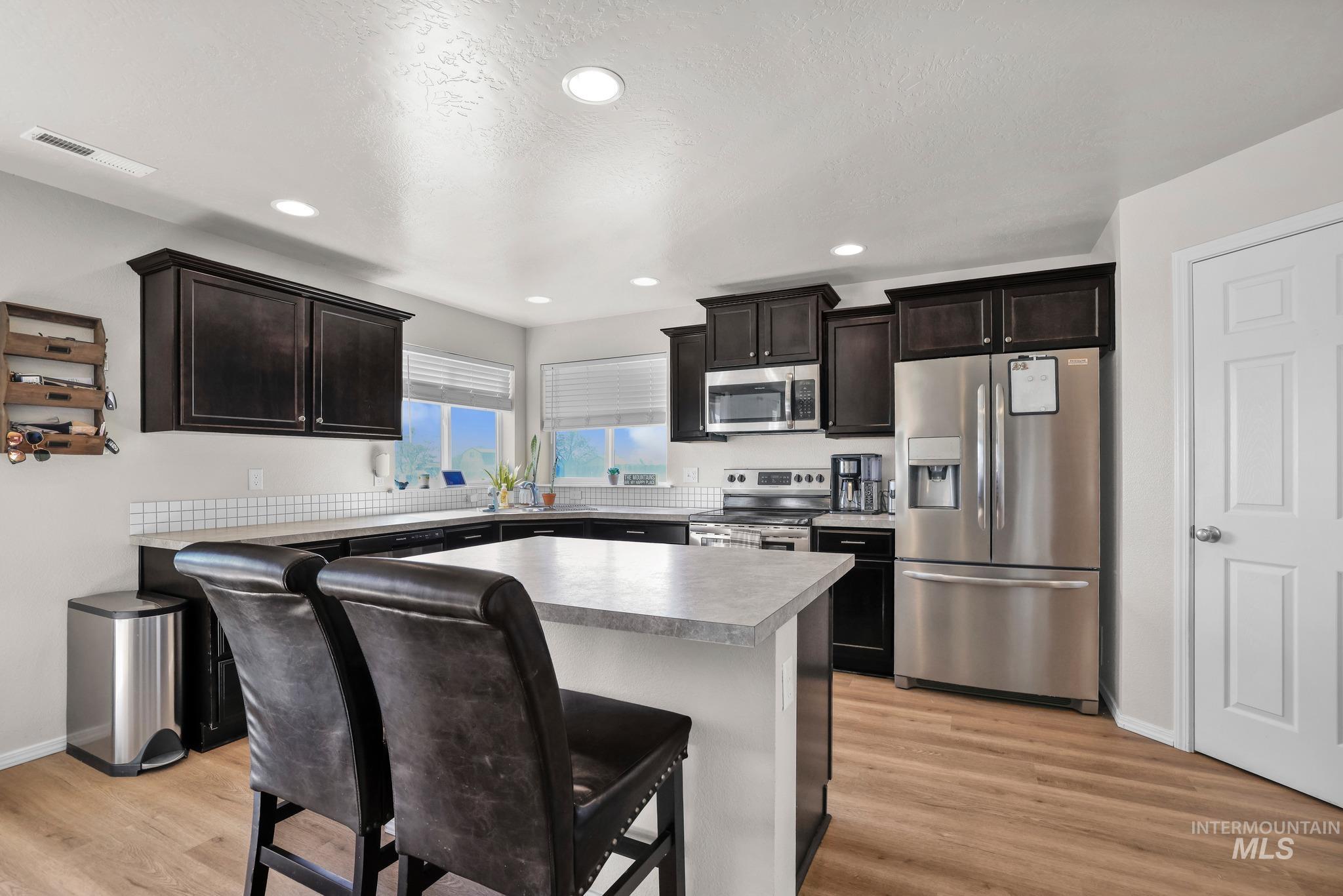 805 SW Miner, Mountain Home, Idaho 83647, 4 Bedrooms, 2.5 Bathrooms, Residential For Sale, Price $415,000, 99002255