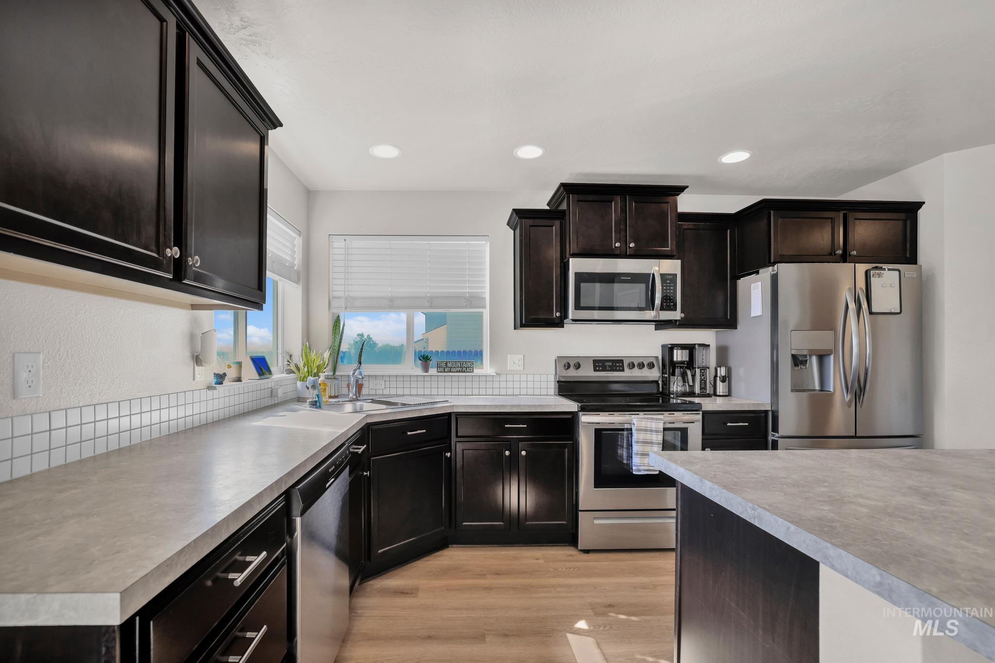 805 SW Miner, Mountain Home, Idaho 83647, 4 Bedrooms, 2.5 Bathrooms, Residential For Sale, Price $415,000, 99002255