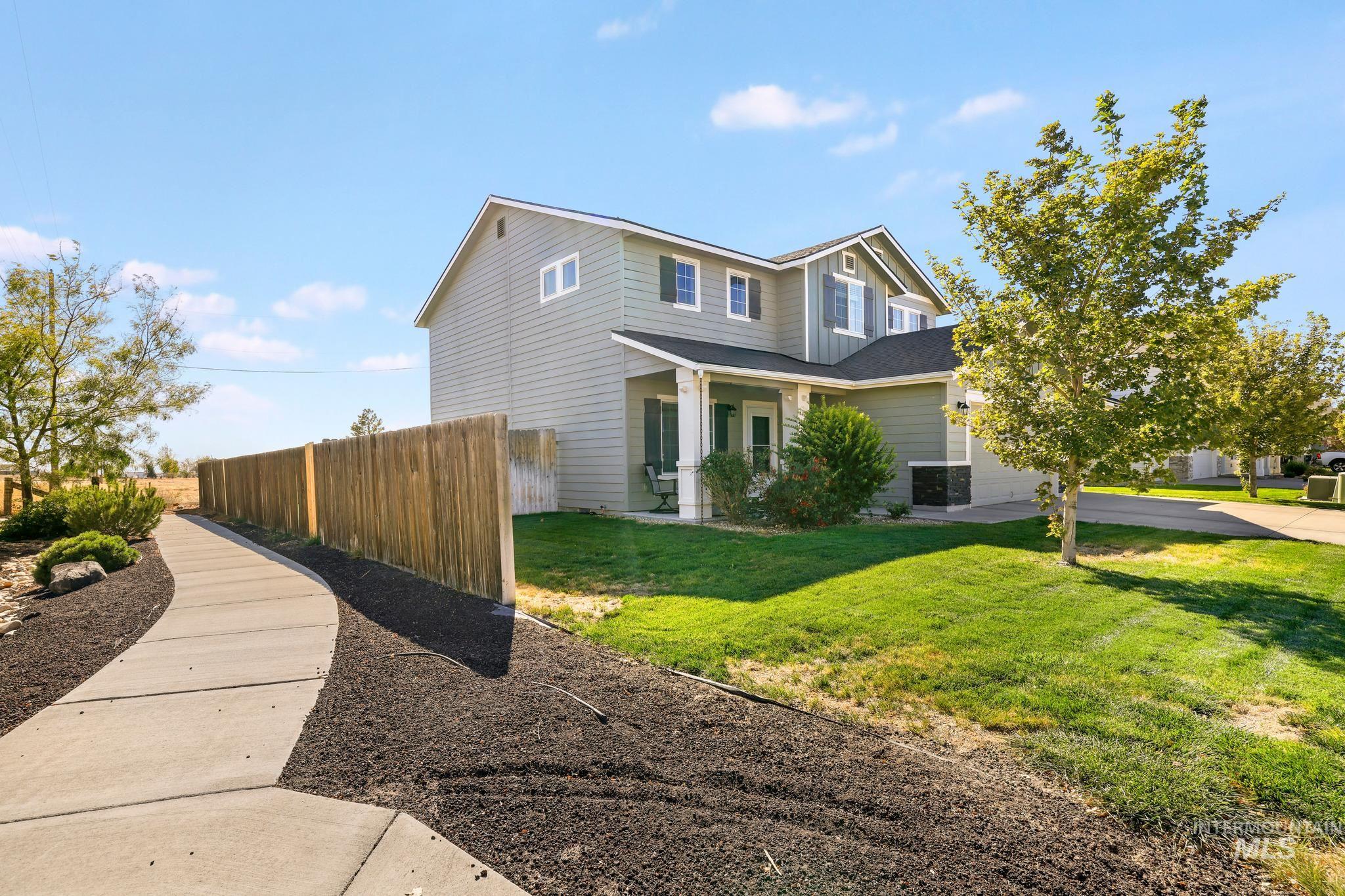 805 SW Miner, Mountain Home, Idaho 83647, 4 Bedrooms, 2.5 Bathrooms, Residential For Sale, Price $415,000, 99002255