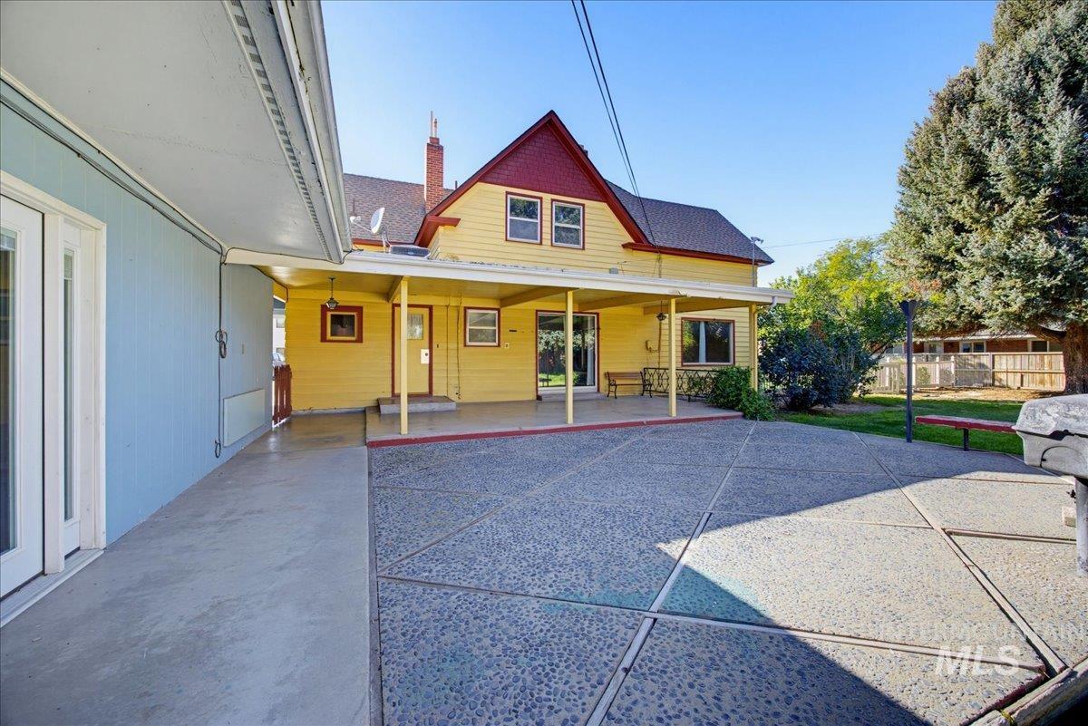 1803 S 10th, Caldwell, Idaho 83605, 3 Bedrooms, 2 Bathrooms, Residential Income For Sale, Price $569,900,MLS 99002259