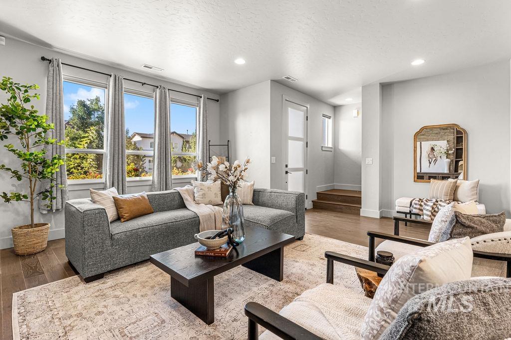 4434 E Parkcenter Blvd, Boise, Idaho 83716, 3 Bedrooms, 2.5 Bathrooms, Residential For Sale, Price $695,000,MLS 99002260