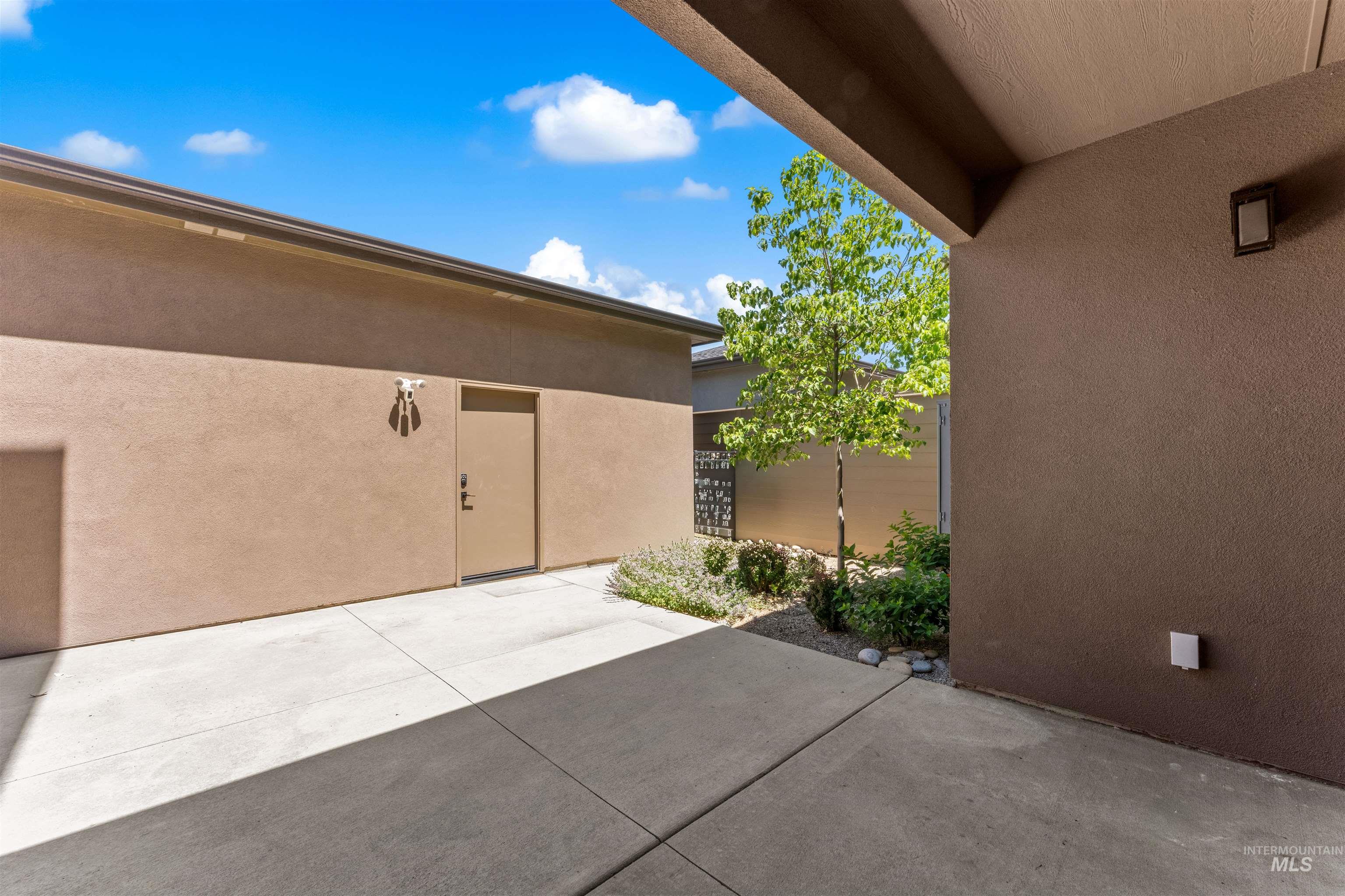 4434 E Parkcenter Blvd, Boise, Idaho 83716, 3 Bedrooms, 2.5 Bathrooms, Residential For Sale, Price $695,000,MLS 99002260