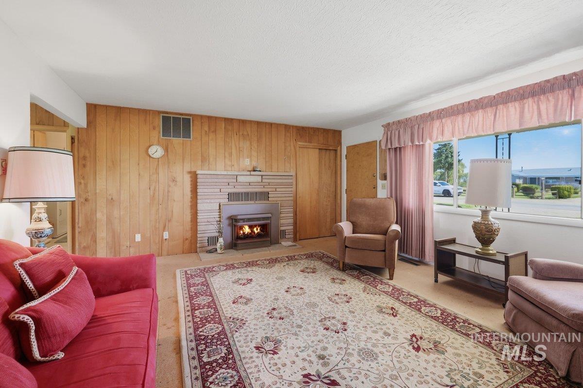 601 N Georgia Ave, Caldwell, Idaho 83605, 3 Bedrooms, 2 Bathrooms, Residential For Sale, Price $274,900,MLS 99002262