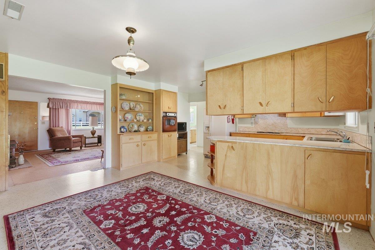 601 N Georgia Ave, Caldwell, Idaho 83605, 3 Bedrooms, 2 Bathrooms, Residential For Sale, Price $274,900,MLS 99002262