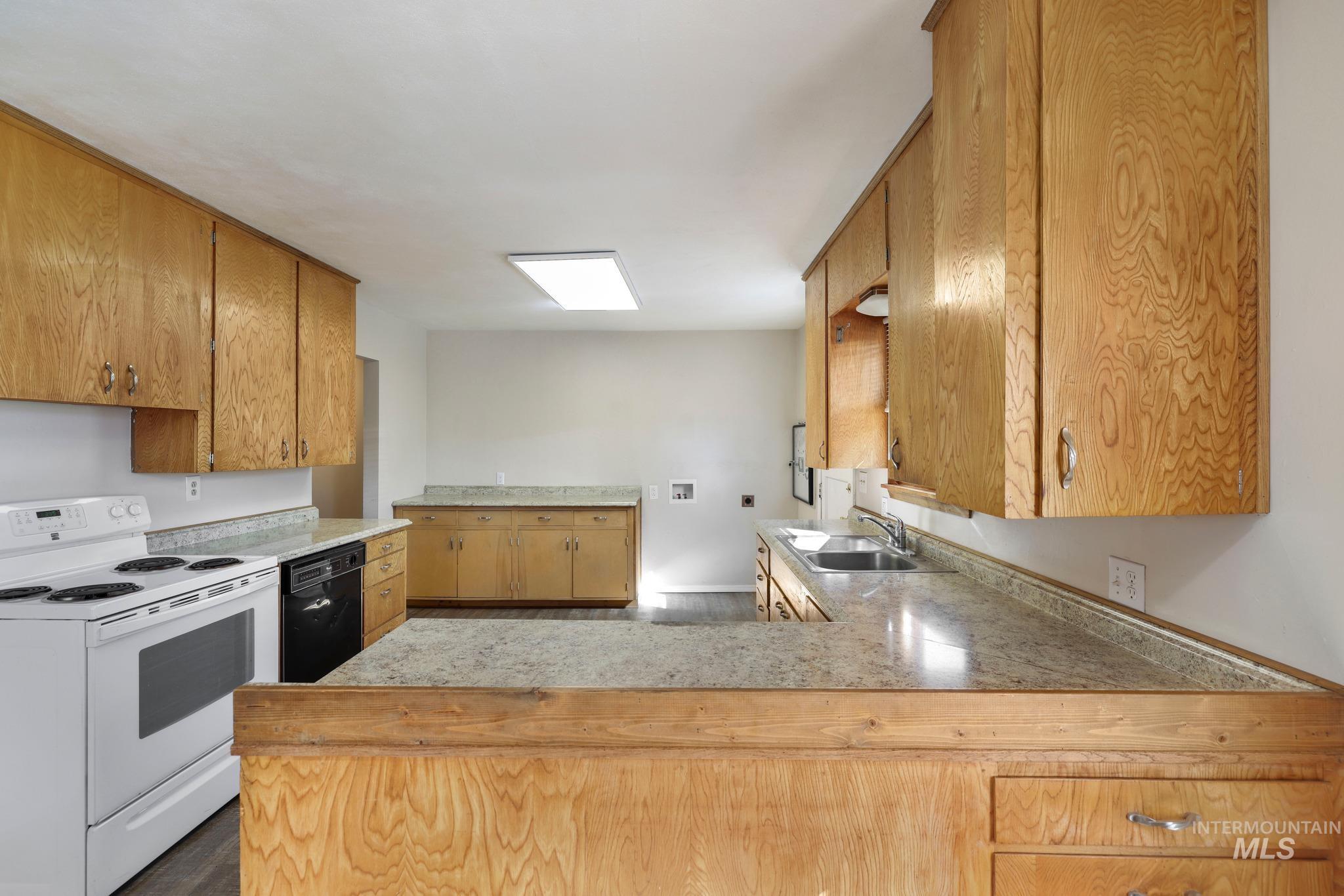 621 Parnell Dr, Buhl, Idaho 83316, 3 Bedrooms, 1 Bathroom, Residential For Sale, Price $259,000,MLS 99002266