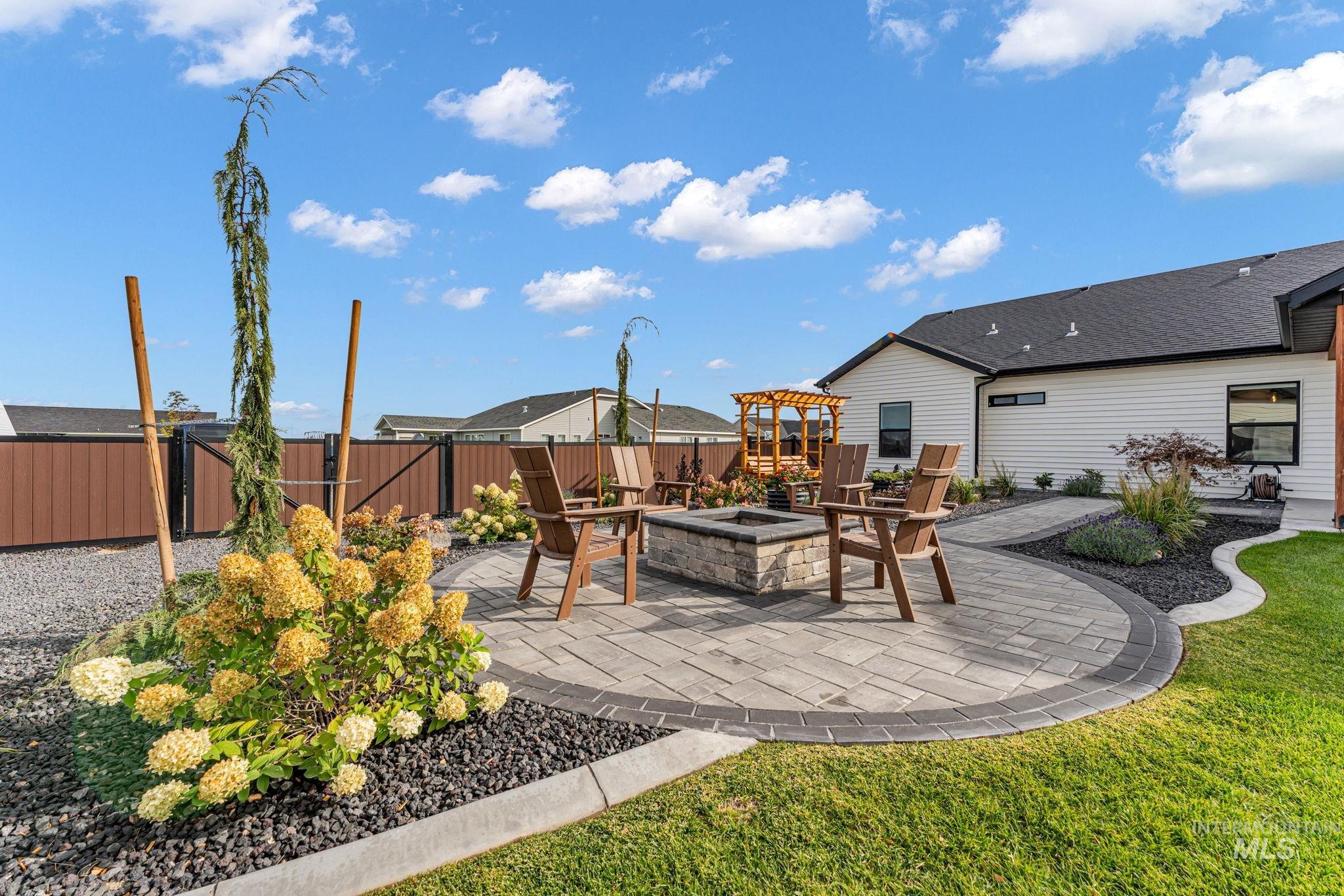 3837 N 2469 E, Filer, Idaho 83328, 4 Bedrooms, 2.5 Bathrooms, Residential For Sale, Price $835,000,MLS 99002268