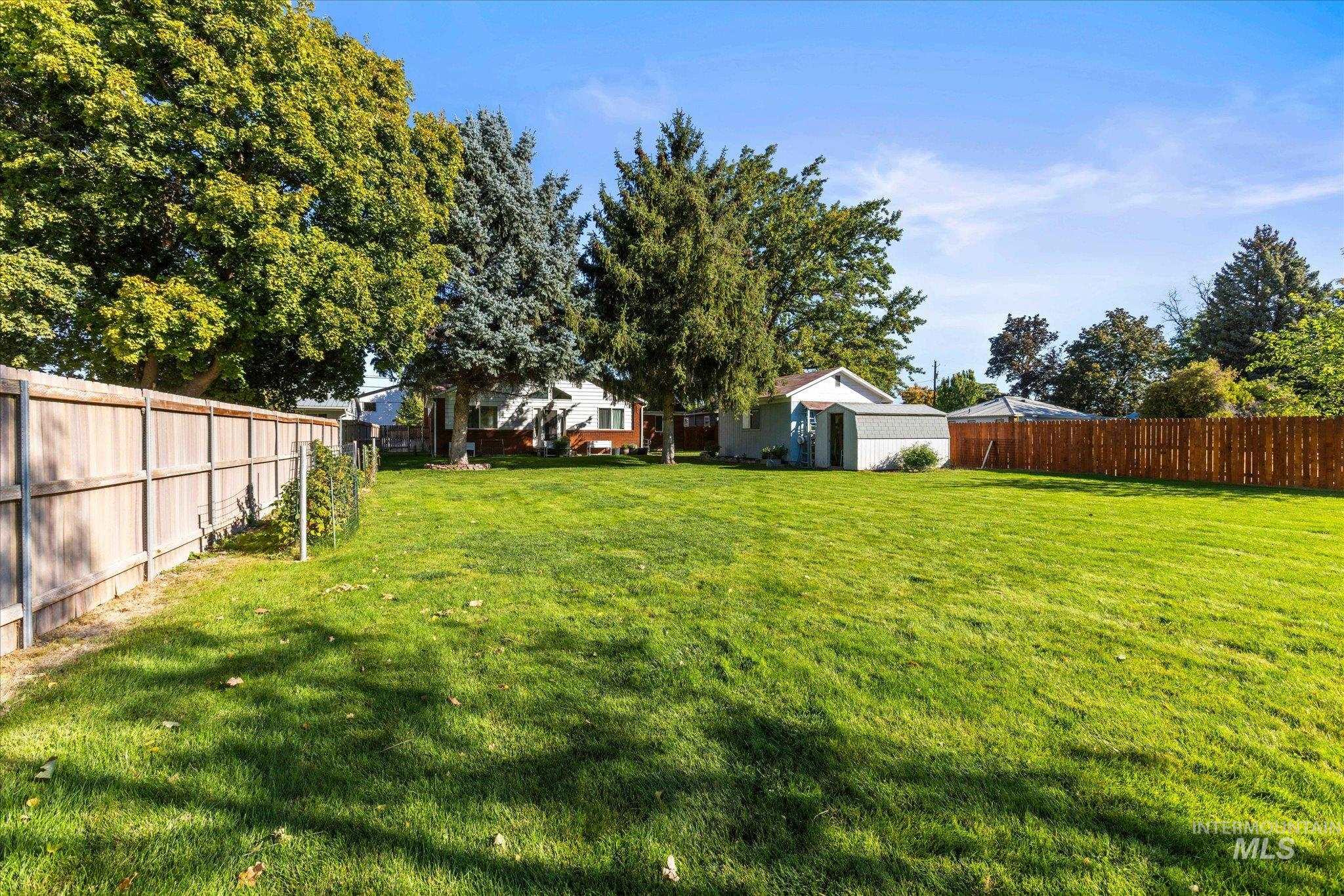 319 Davis Ave, Nampa, Idaho 83651, 4 Bedrooms, 4 Bathrooms, Residential For Sale, Price $575,000,MLS 99002270