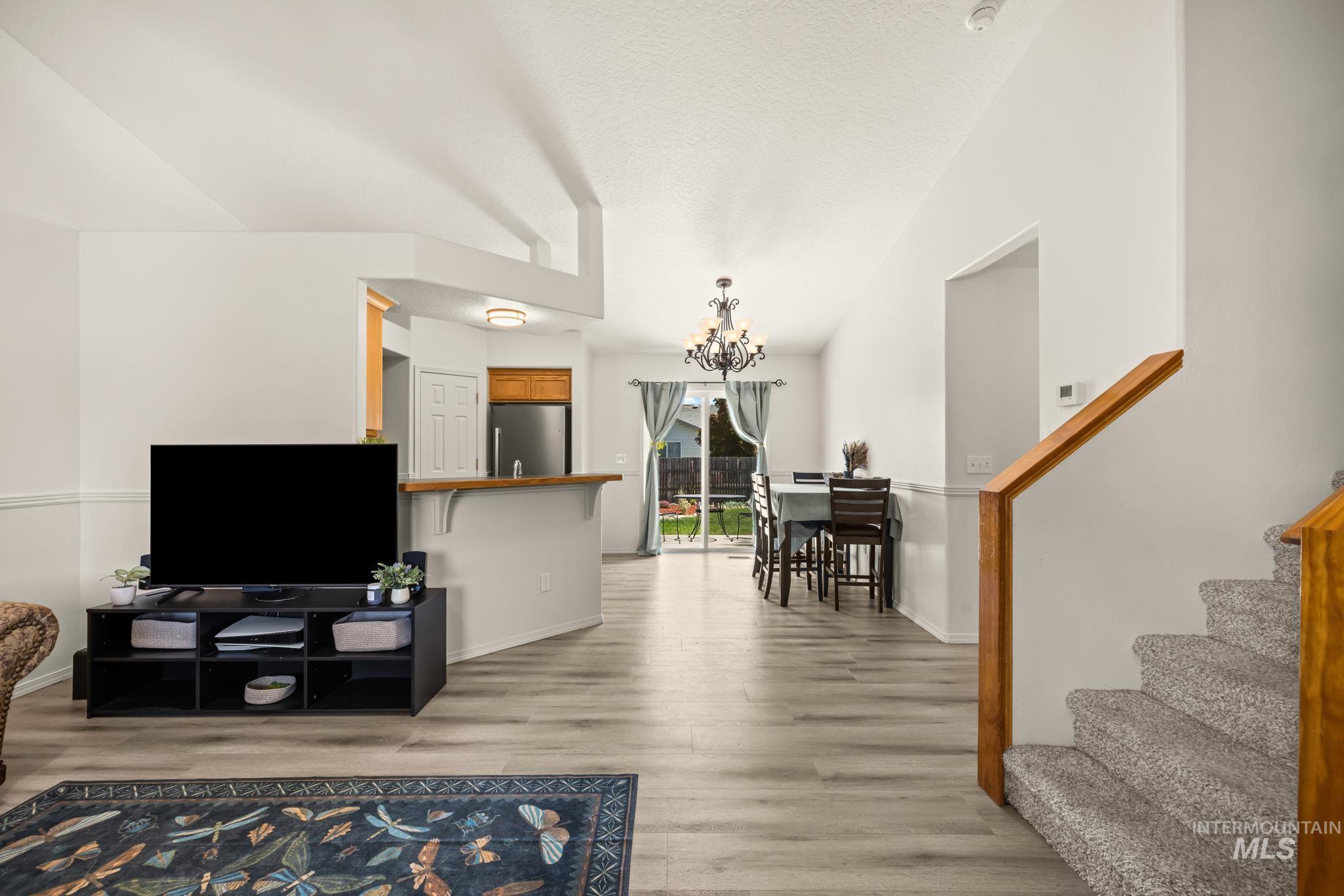 4805 Blue Grass Avenue, Caldwell, Idaho 83607, 4 Bedrooms, 2 Bathrooms, Residential For Sale, Price $359,900, 99002271
