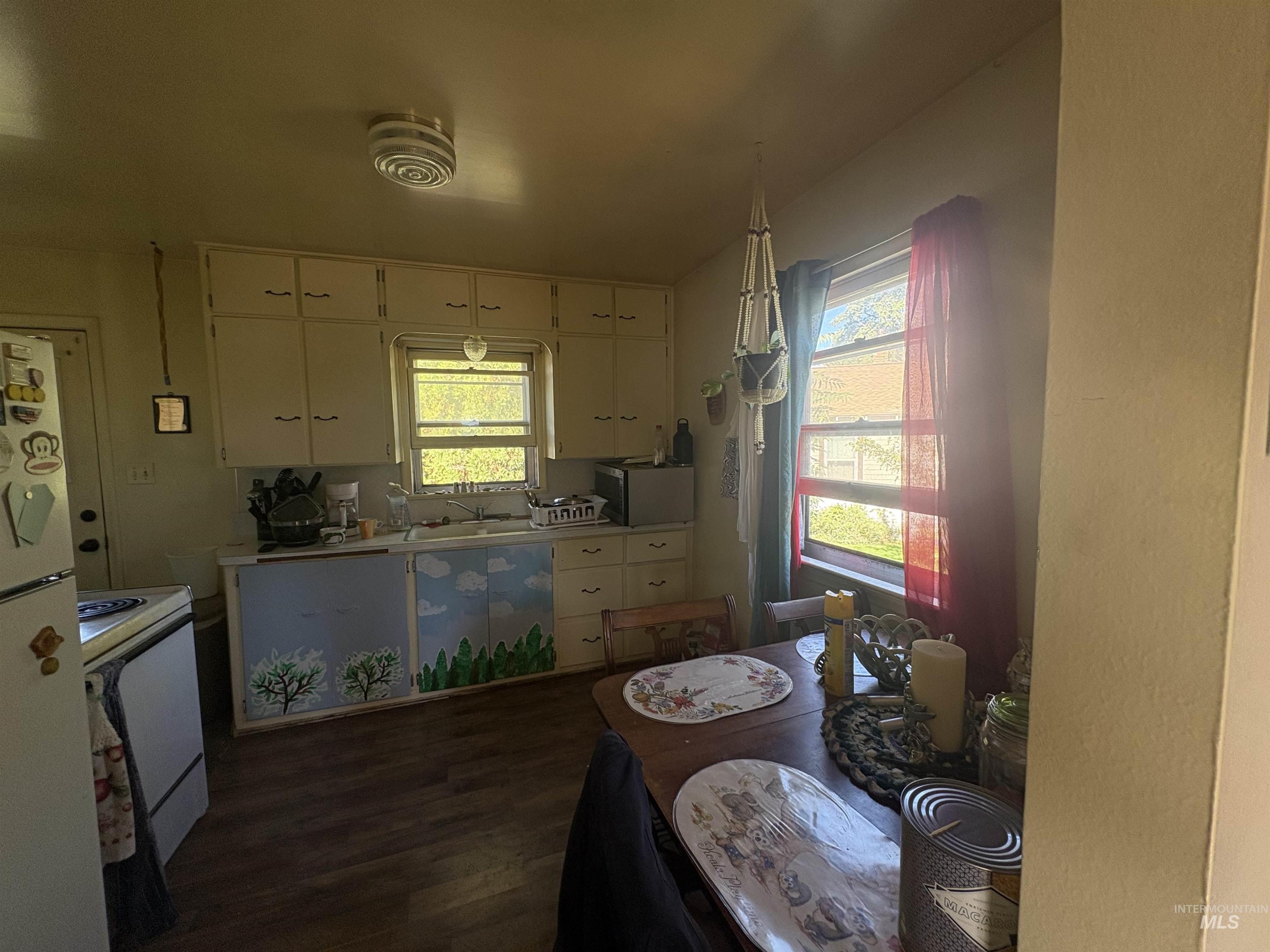 253 Blue Lakes Boulevard, Twin Falls, Idaho 83301, 3 Bedrooms, 1 Bathroom, Residential For Sale, Price $245,000,MLS 99002279