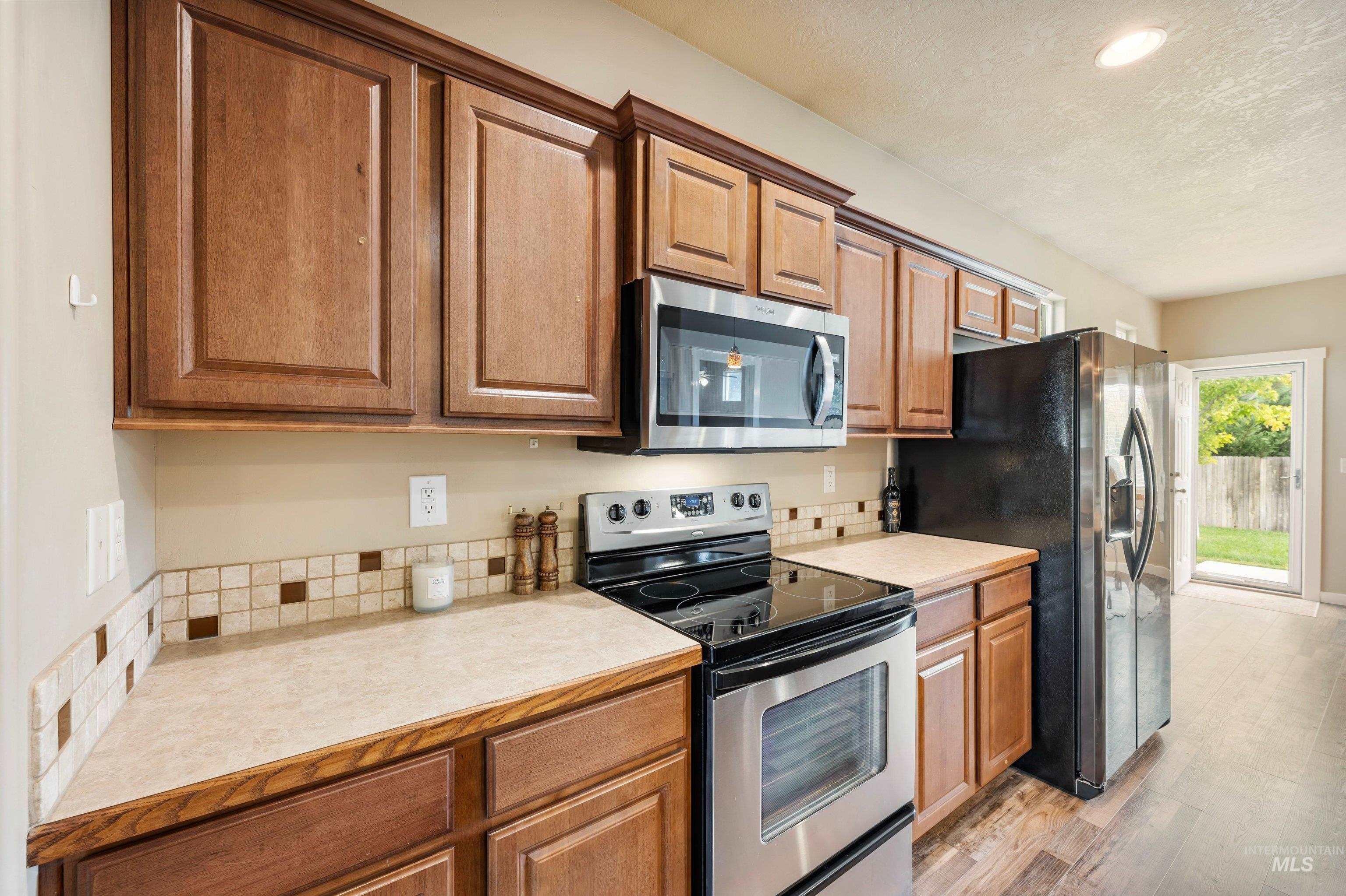 2397 W Fieldstream Dr, Meridian, Idaho 83646, 3 Bedrooms, 2 Bathrooms, Residential For Sale, Price $455,000, 99002280