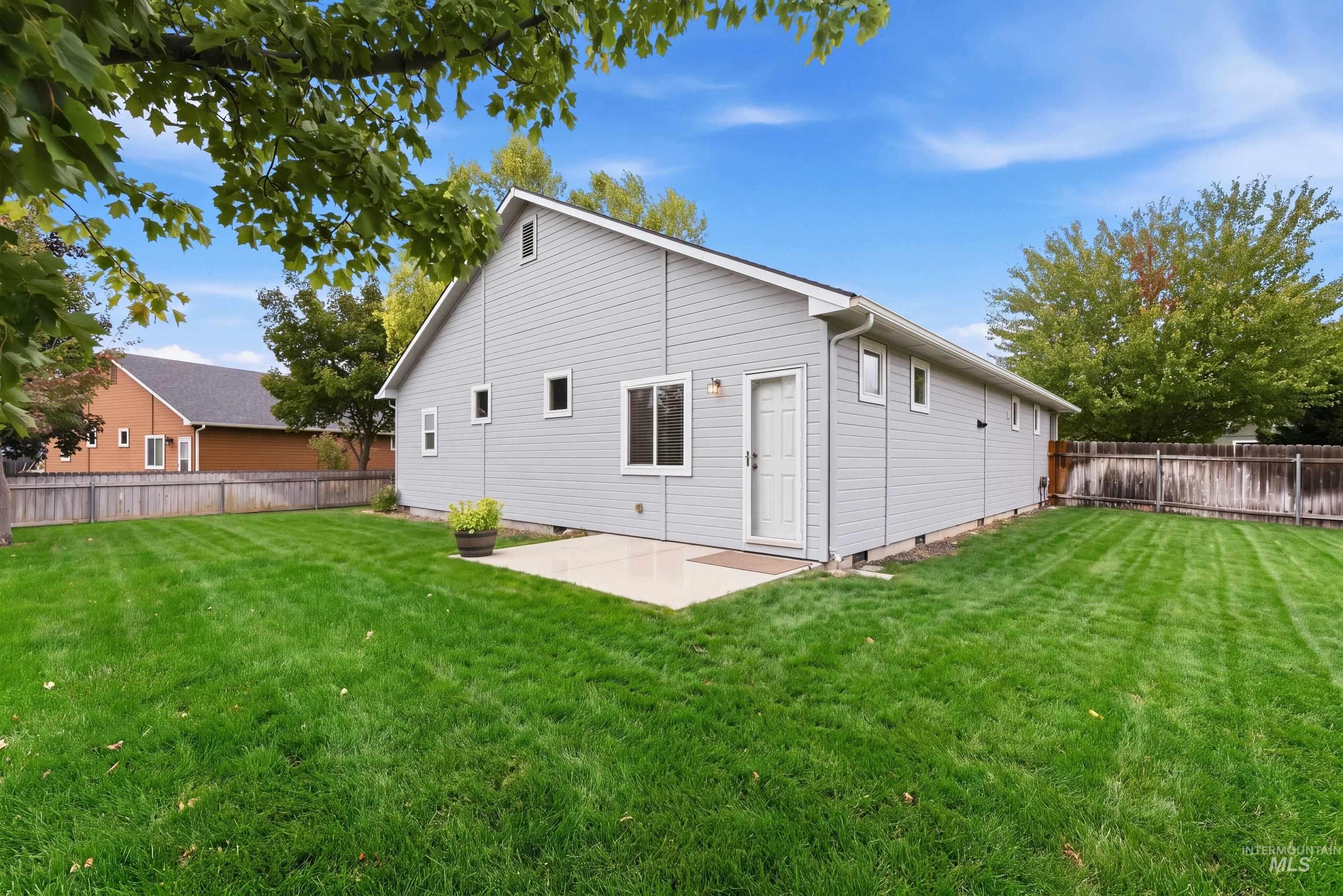 2397 W Fieldstream Dr, Meridian, Idaho 83646, 3 Bedrooms, 2 Bathrooms, Residential For Sale, Price $455,000, 99002280