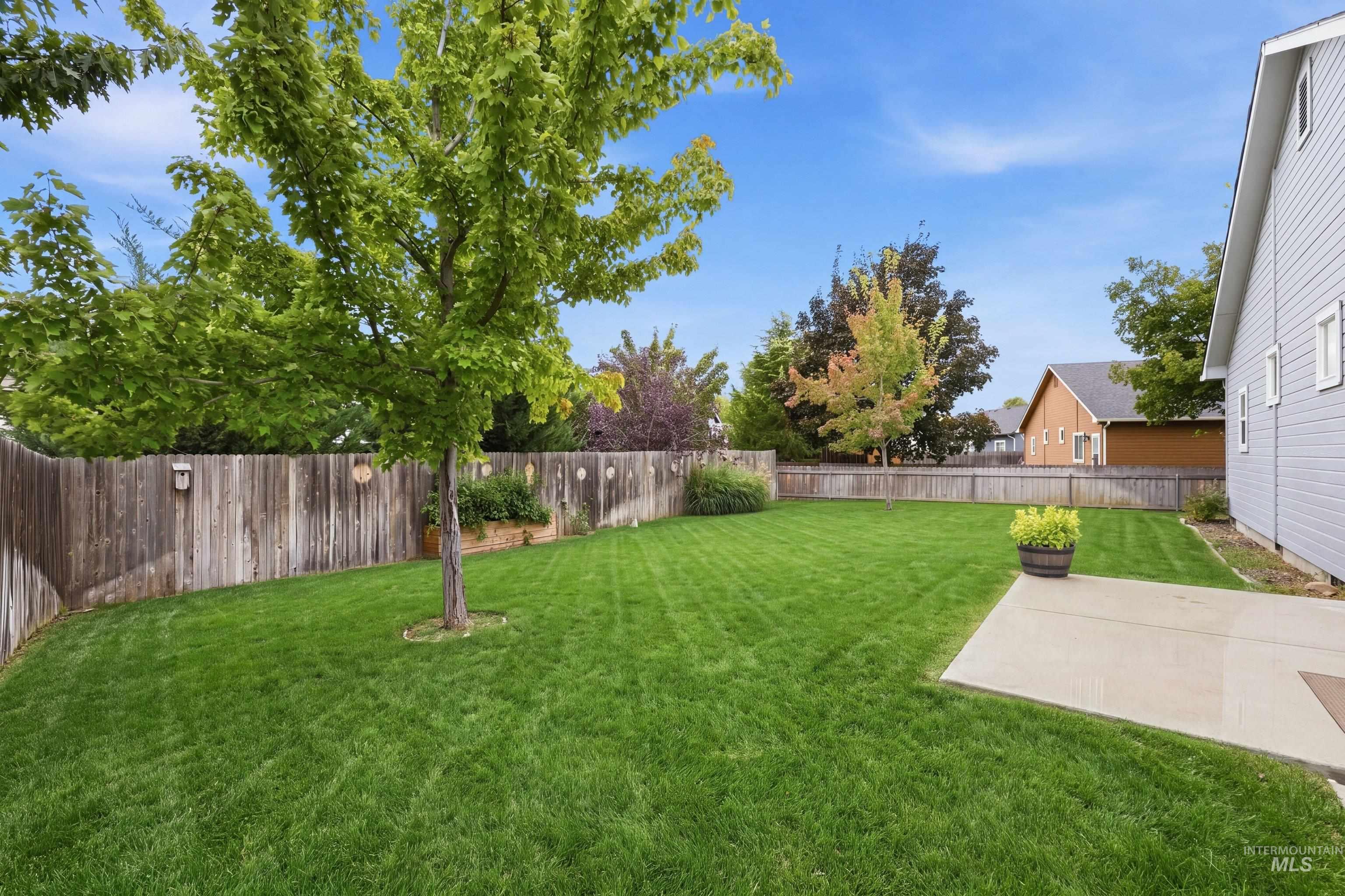 2397 W Fieldstream Dr, Meridian, Idaho 83646, 3 Bedrooms, 2 Bathrooms, Residential For Sale, Price $455,000, 99002280