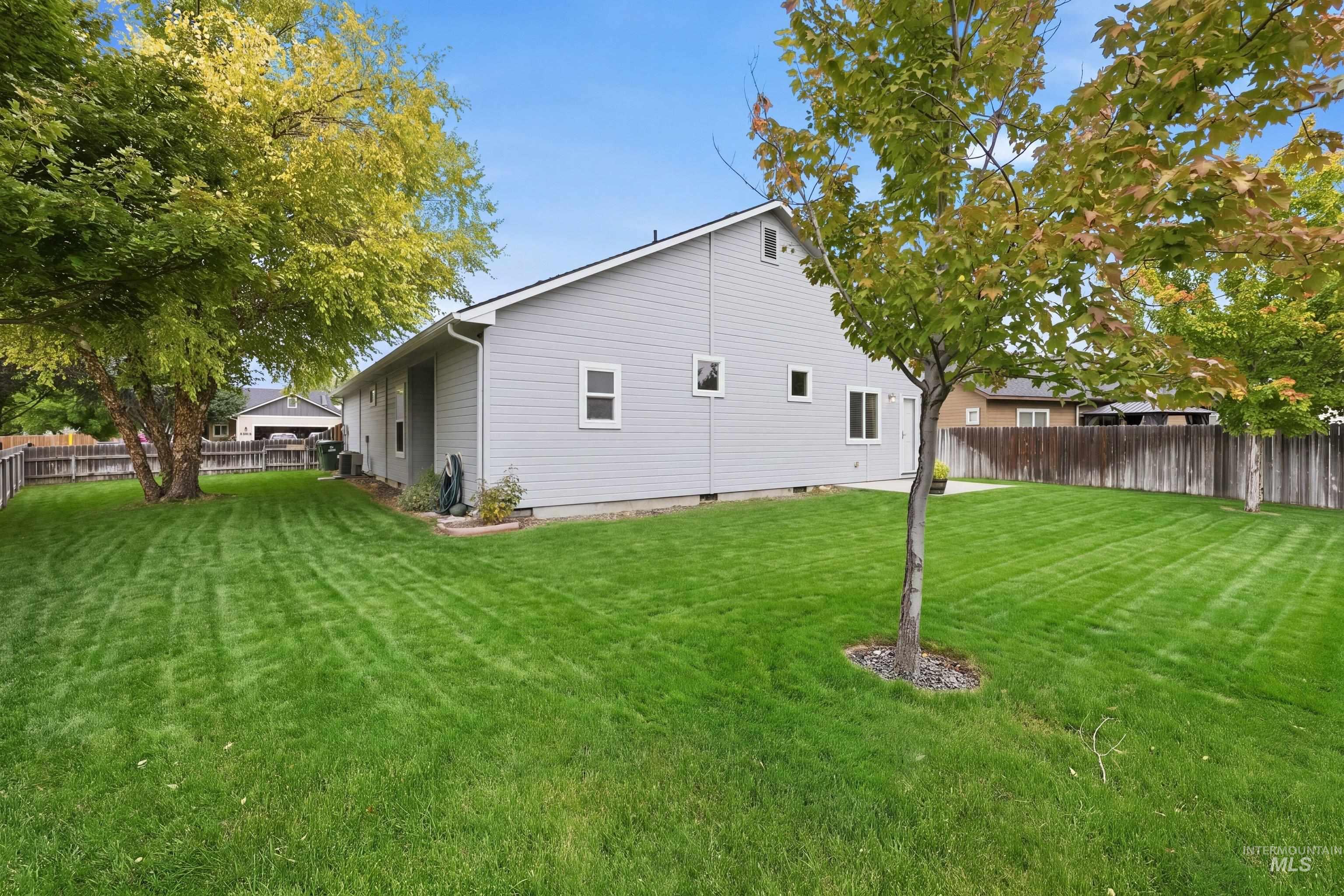 2397 W Fieldstream Dr, Meridian, Idaho 83646, 3 Bedrooms, 2 Bathrooms, Residential For Sale, Price $455,000, 99002280