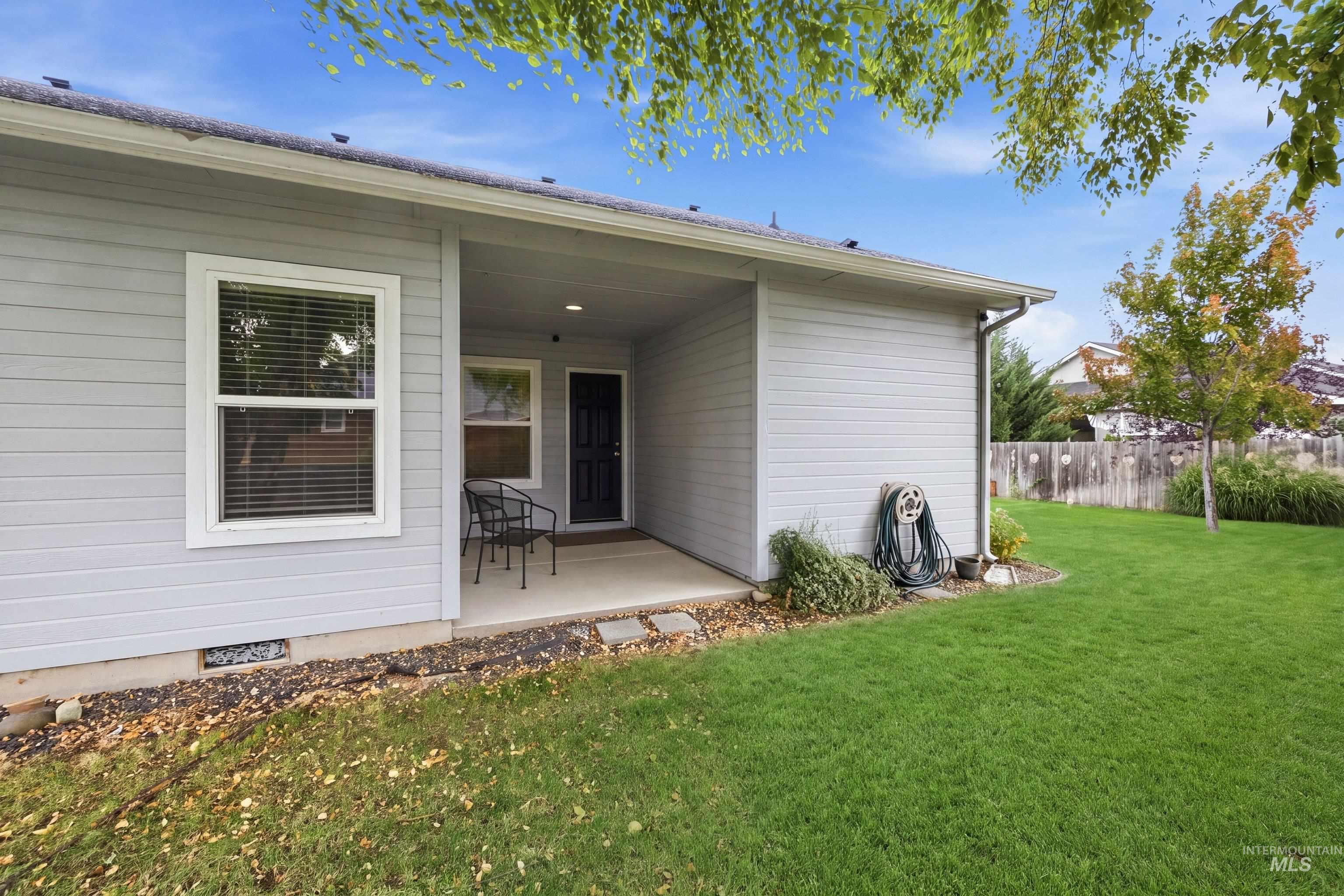 2397 W Fieldstream Dr, Meridian, Idaho 83646, 3 Bedrooms, 2 Bathrooms, Residential For Sale, Price $455,000, 99002280