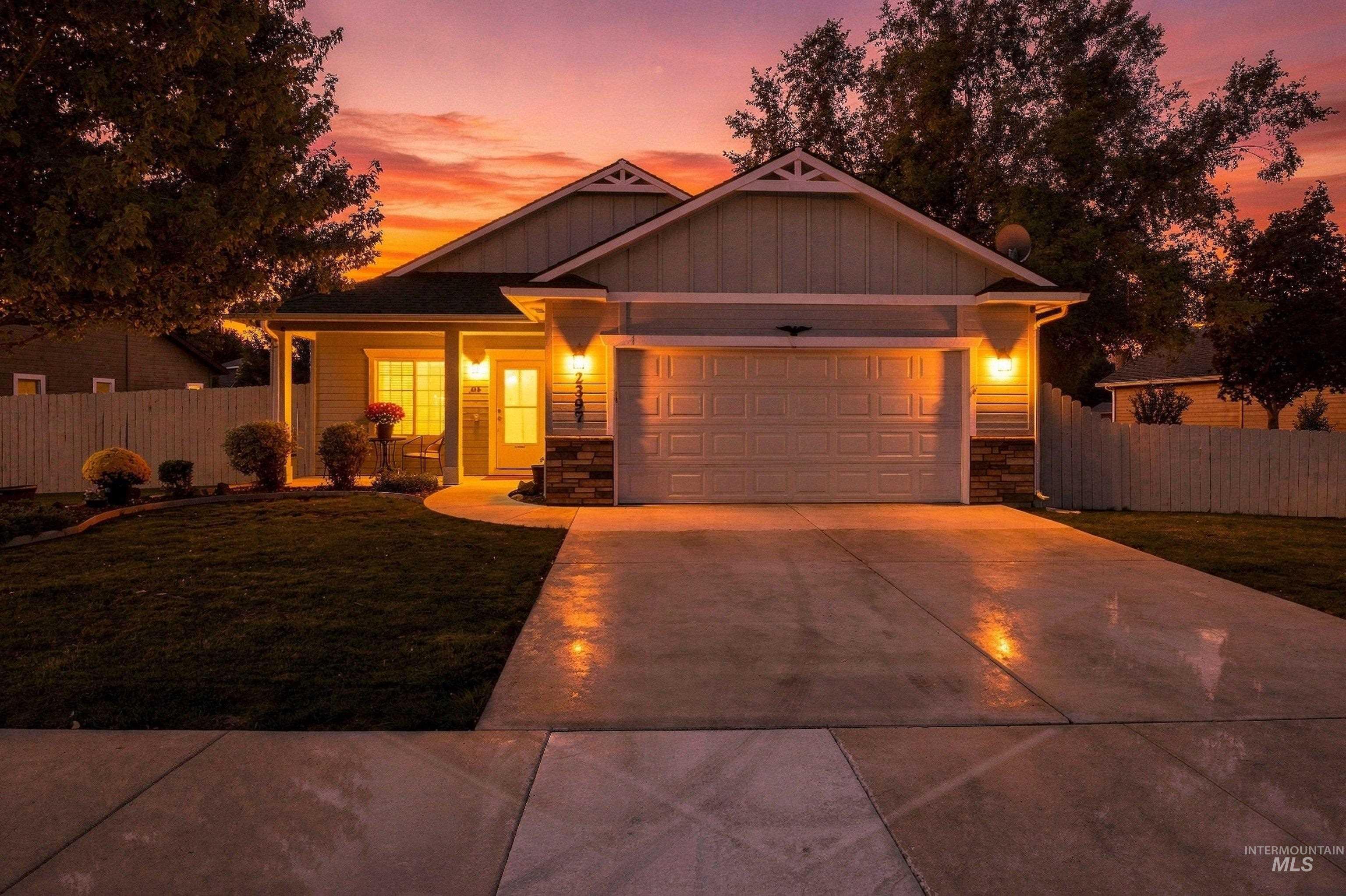 2397 W Fieldstream Dr, Meridian, Idaho 83646, 3 Bedrooms, 2 Bathrooms, Residential For Sale, Price $455,000, 99002280