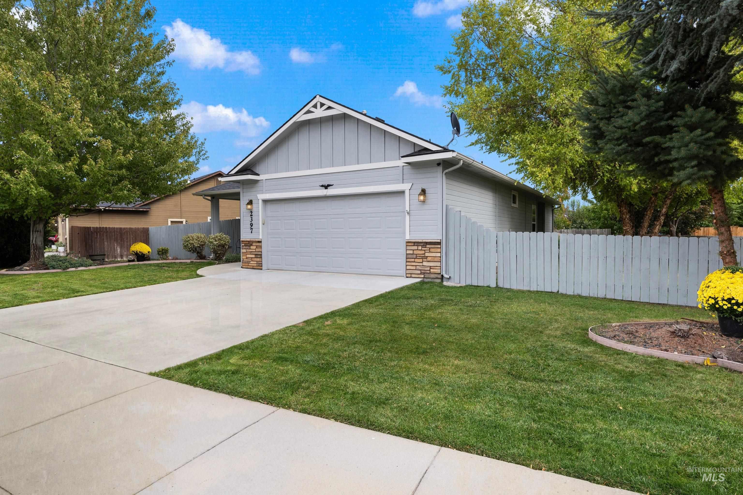2397 W Fieldstream Dr, Meridian, Idaho 83646, 3 Bedrooms, 2 Bathrooms, Residential For Sale, Price $455,000, 99002280