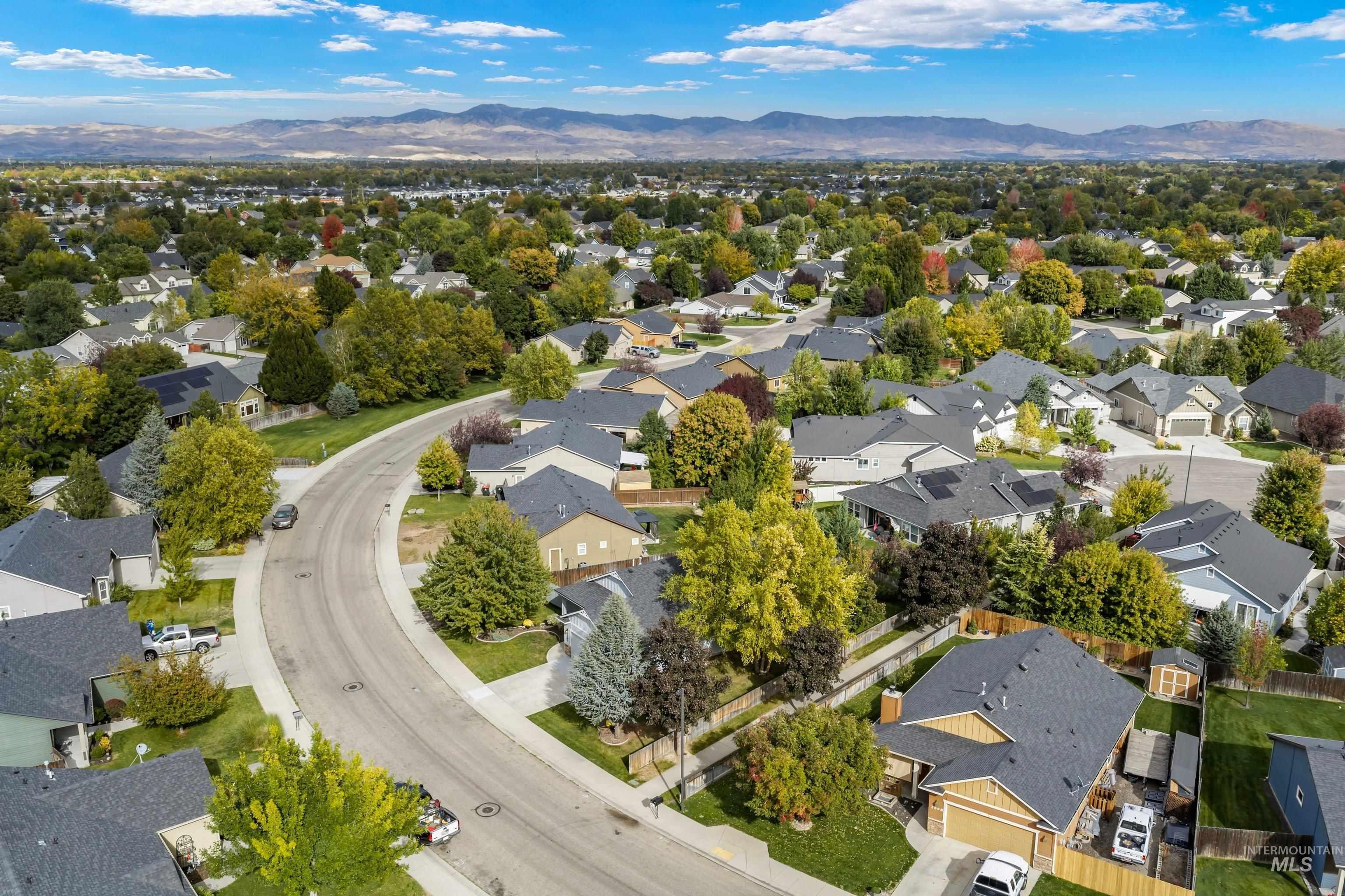 2397 W Fieldstream Dr, Meridian, Idaho 83646, 3 Bedrooms, 2 Bathrooms, Residential For Sale, Price $455,000, 99002280