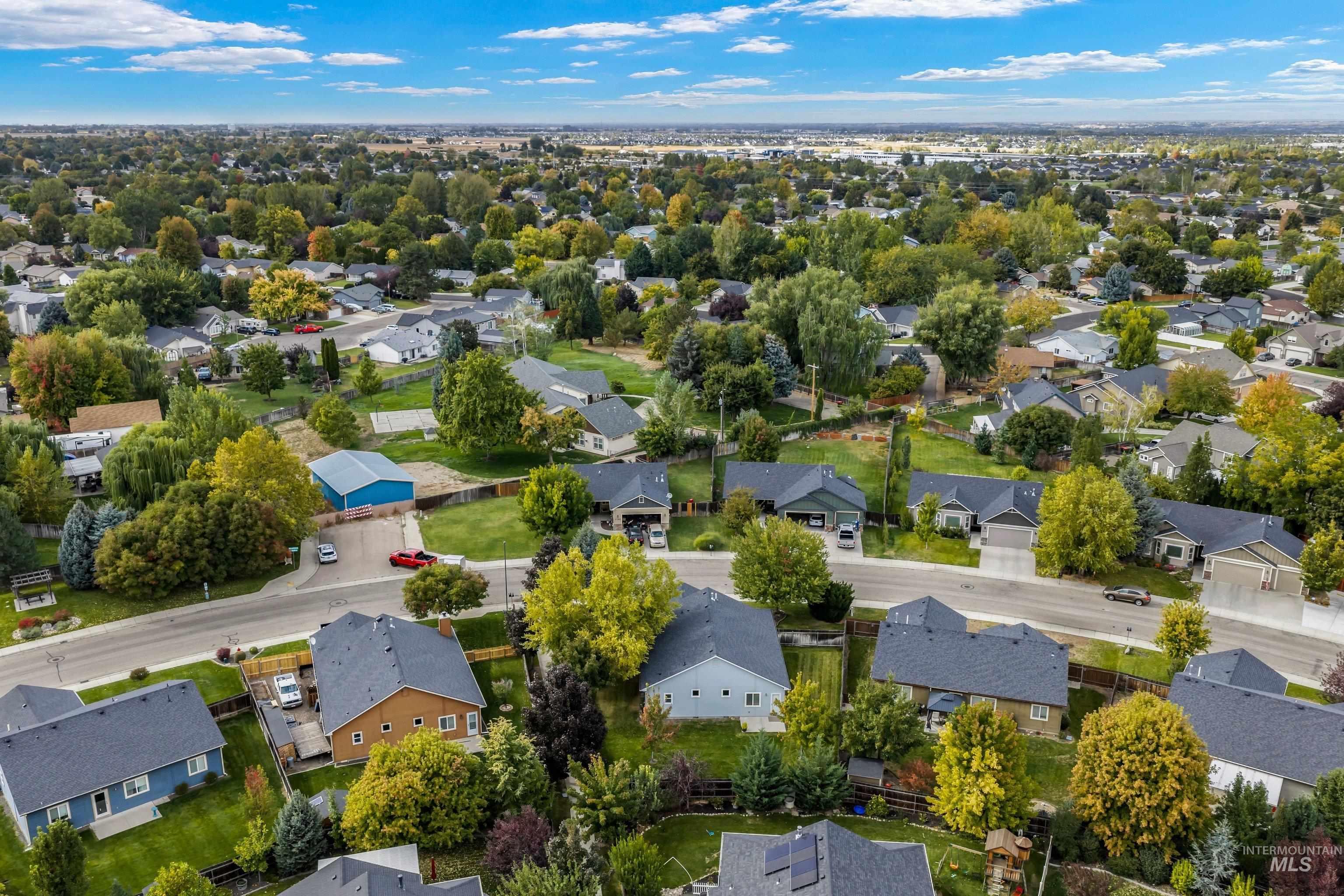 2397 W Fieldstream Dr, Meridian, Idaho 83646, 3 Bedrooms, 2 Bathrooms, Residential For Sale, Price $455,000, 99002280