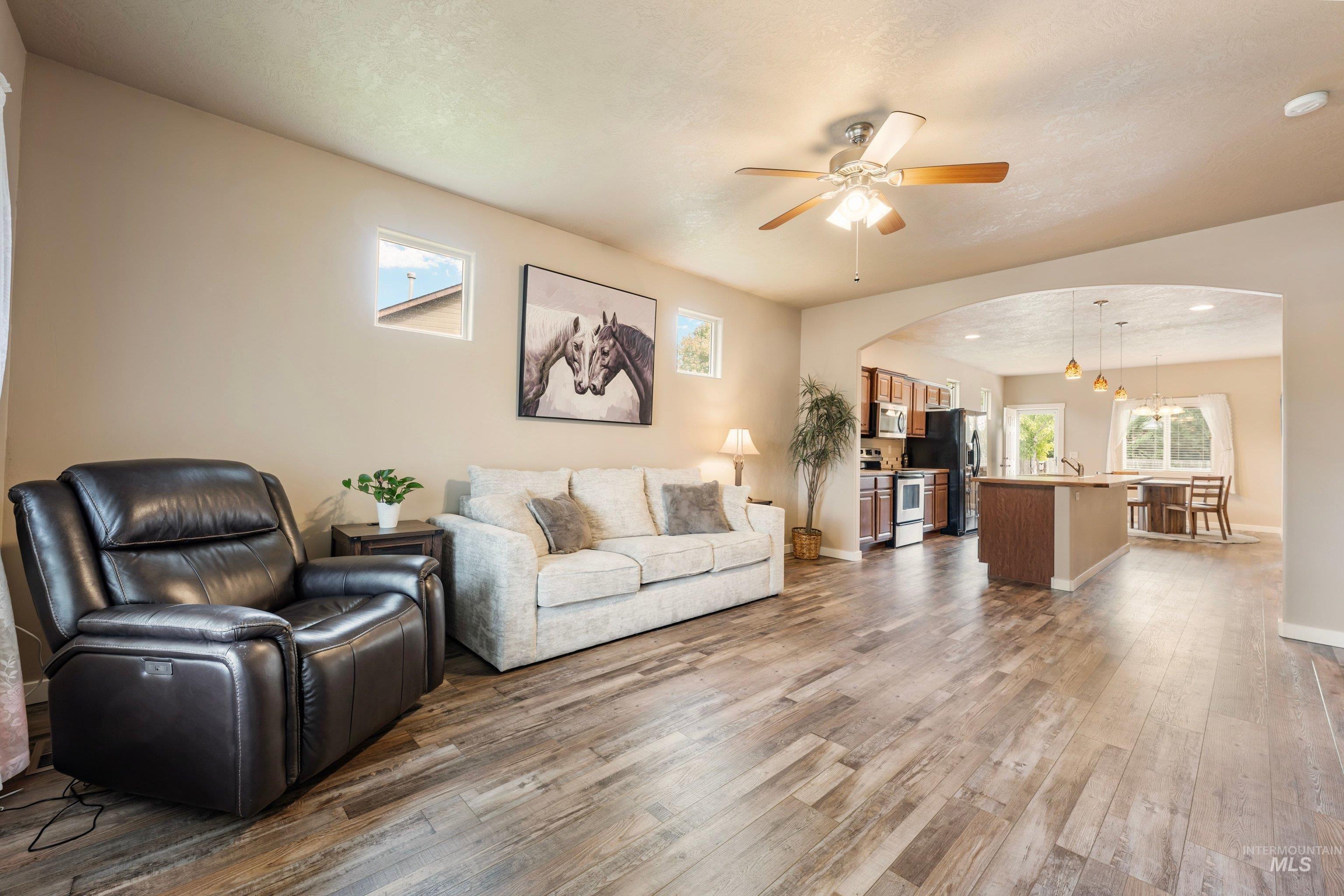 2397 W Fieldstream Dr, Meridian, Idaho 83646, 3 Bedrooms, 2 Bathrooms, Residential For Sale, Price $455,000, 99002280