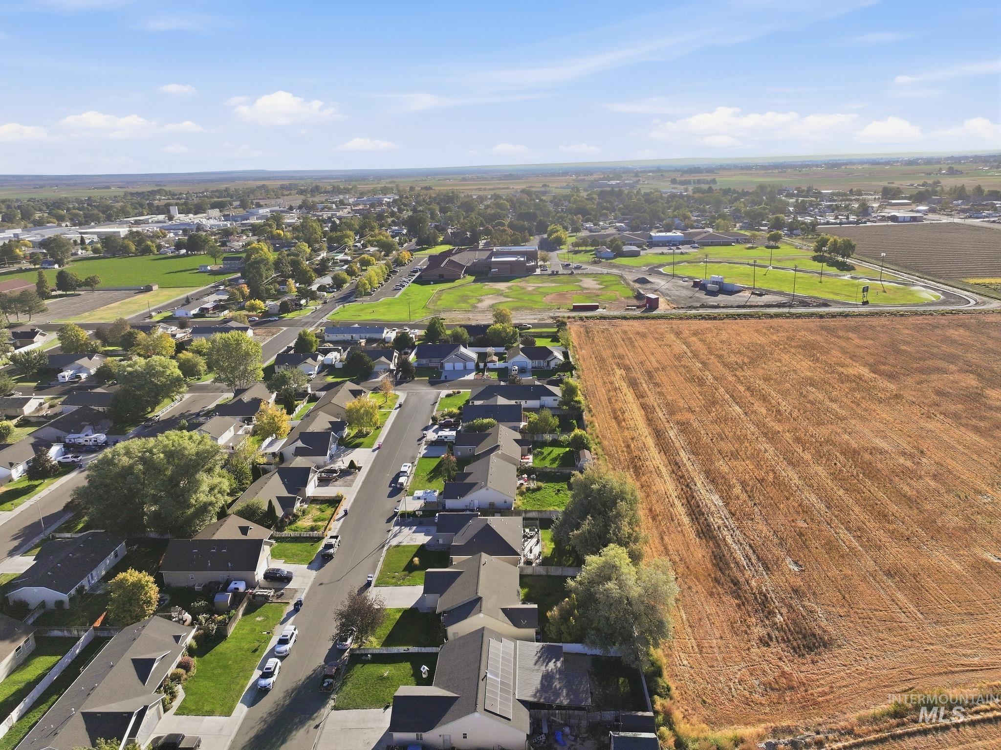 1009 Lauren Lane, Filer, Idaho 83328, 3 Bedrooms, 2 Bathrooms, Residential For Sale, Price $325,000,MLS 99002282