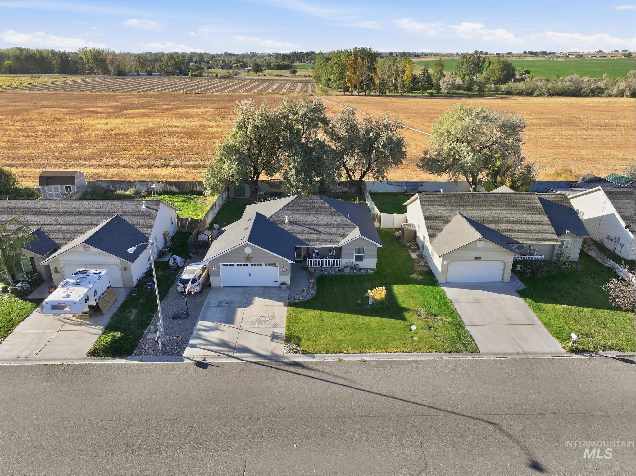 1009 Lauren Lane, Filer, Idaho 83328, 3 Bedrooms, 2 Bathrooms, Residential For Sale, Price $325,000,MLS 99002282
