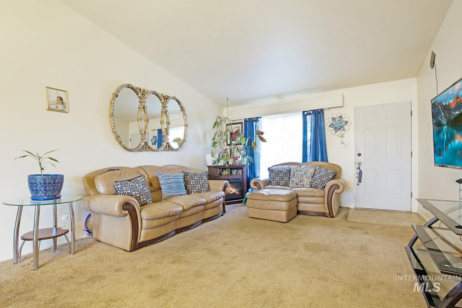 2211-2215 Crest Ave., Twin Falls, Idaho 83301, 2 Bedrooms, 1 Bathroom, Residential Income For Sale, Price $449,000,MLS 99002283