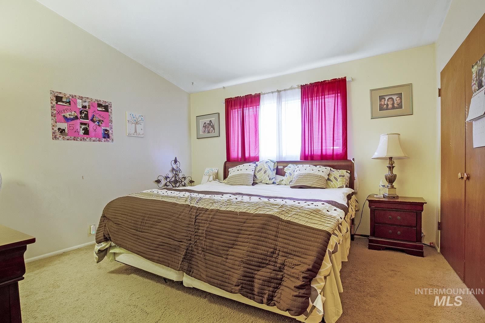 2211-2215 Crest Ave., Twin Falls, Idaho 83301, 2 Bedrooms, 1 Bathroom, Residential Income For Sale, Price $449,000,MLS 99002283
