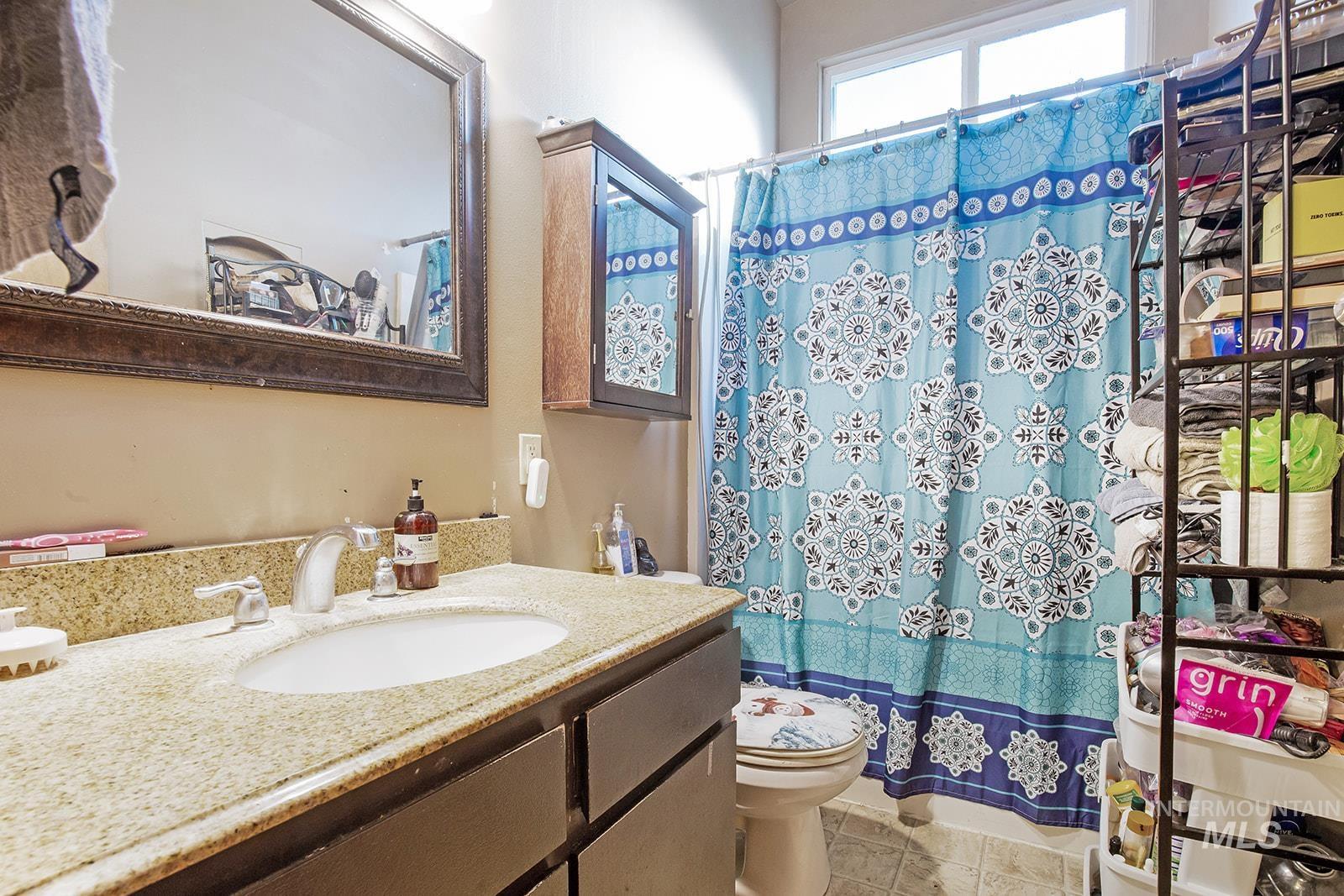 2211-2215 Crest Ave., Twin Falls, Idaho 83301, 2 Bedrooms, 1 Bathroom, Residential Income For Sale, Price $449,000,MLS 99002283