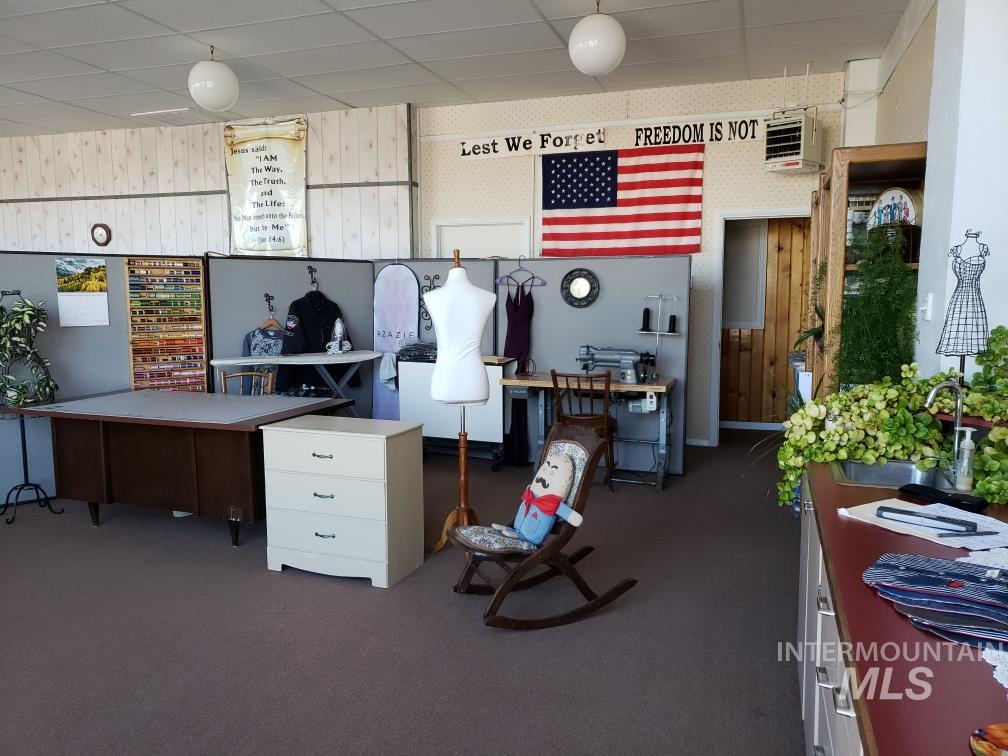 401 Main St, Nyssa, Oregon 97913, Business/Commercial For Sale, Price $260,000,MLS 99002285