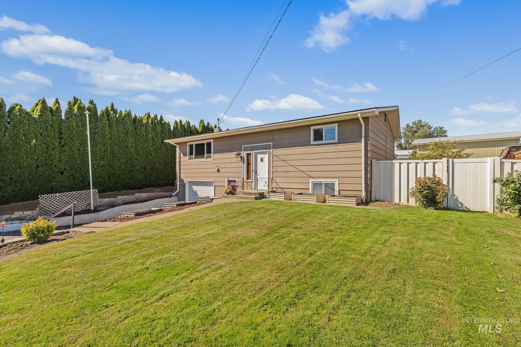 3818 17th Street, Lewiston, Idaho 83501, 4 Bedrooms, 2 Bathrooms, Residential For Sale, Price $439,000, 99002286