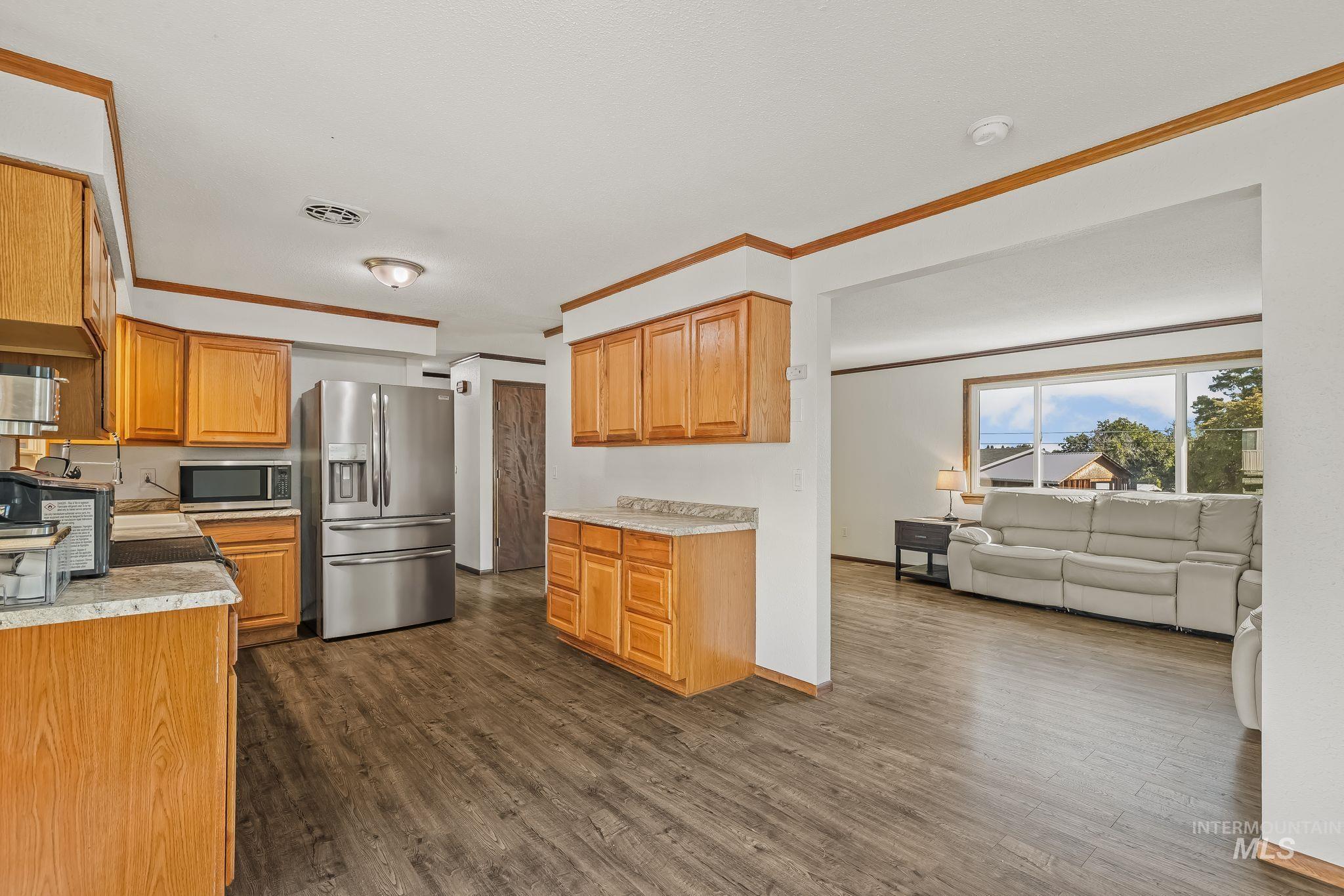 3818 17th Street, Lewiston, Idaho 83501, 4 Bedrooms, 2 Bathrooms, Residential For Sale, Price $439,000, 99002286