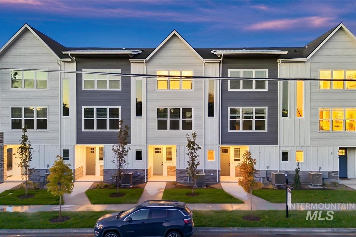1070-1090 W Melrose St, Boise, Idaho 83706, 2 Bedrooms, 2.5 Bathrooms, Residential Income For Sale, Price $2,669,500,MLS 99002293