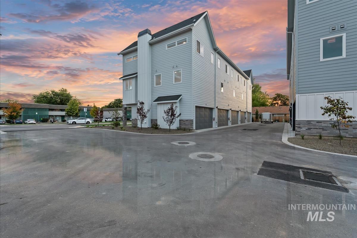 1070-1090 W Melrose St, Boise, Idaho 83706, 2 Bedrooms, 2.5 Bathrooms, Residential Income For Sale, Price $2,669,500,MLS 99002293