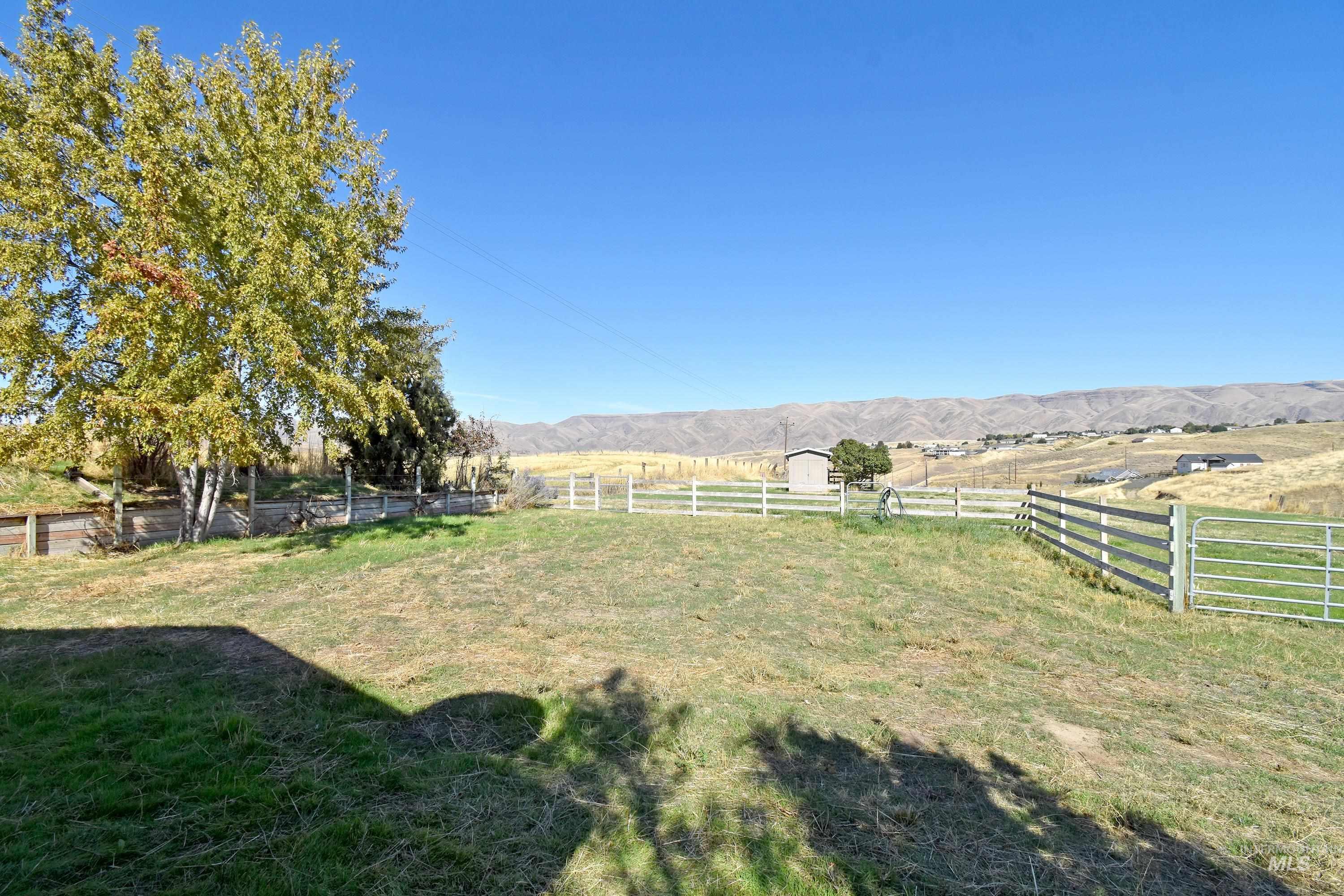 2795 Ben Johnson Road, Clarkston, Washington 99403, 2 Bedrooms, 1 Bathroom, Residential For Sale, Price $350,000, 99002294