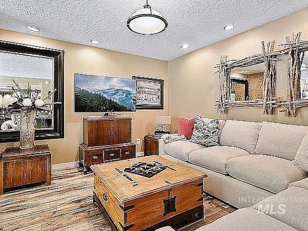 302 Mather Rd, McCall, Idaho 83638, 2 Bedrooms, 2 Bathrooms, Residential For Sale, Price $775,000,MLS 99002302