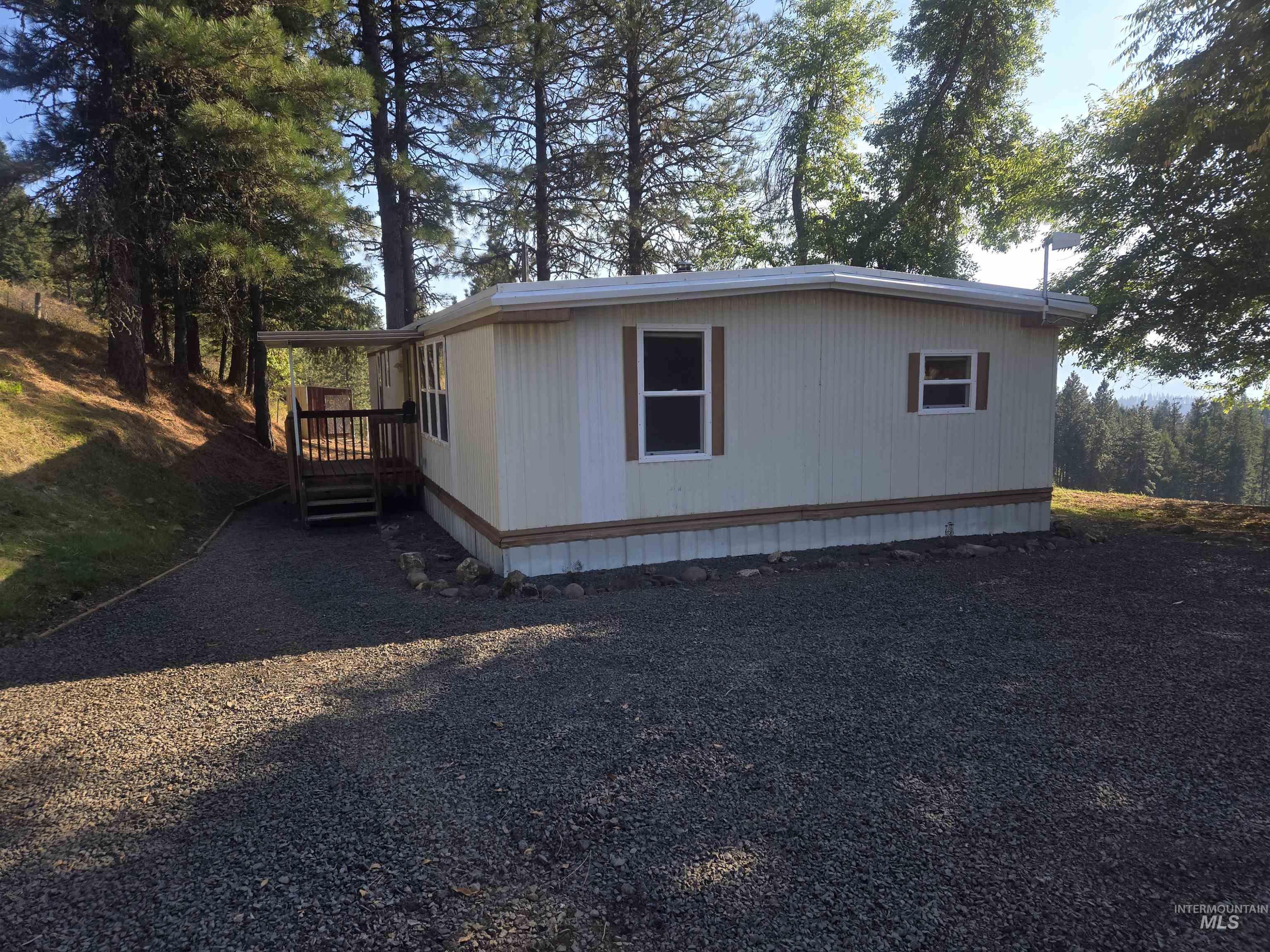 4099 Lakeview Road, Orofino, Idaho 83544, 2 Bedrooms, 2 Bathrooms, Residential For Sale, Price $325,000,MLS 99002304