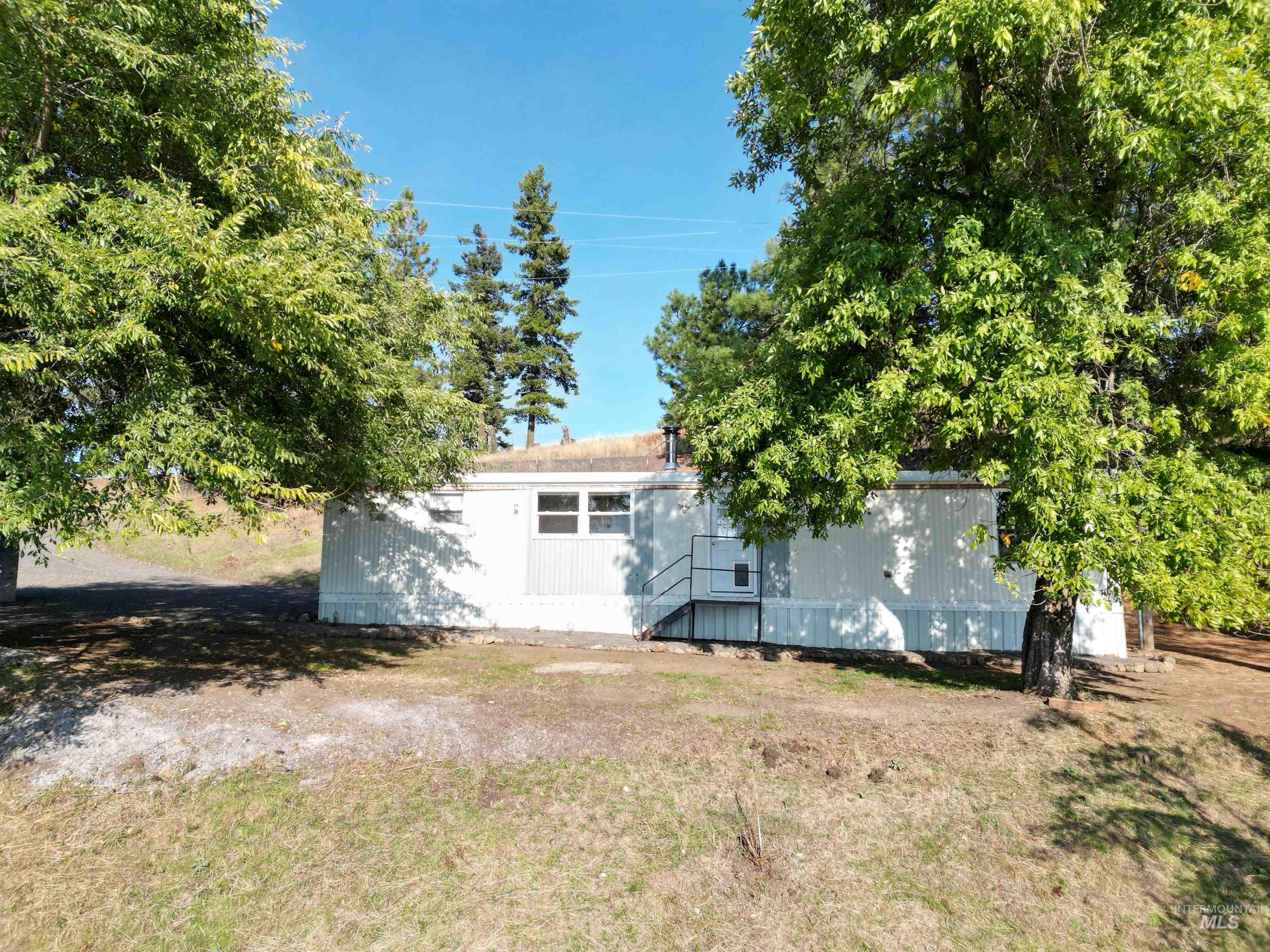 4099 Lakeview Road, Orofino, Idaho 83544, 2 Bedrooms, 2 Bathrooms, Residential For Sale, Price $325,000,MLS 99002304